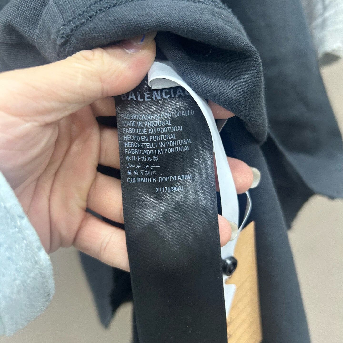 Balenciaga Balenciaga Logo Two-Tone Long Sleeve T-Shirt Size M Size US M / EU 48-50 / 2 - 5 Thumbnail