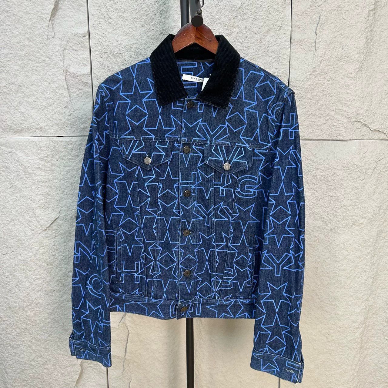 Givenchy Givenchy Blue Star Print Denim Jacket Size L Size US L / EU 52-54 / 3 - 2 Thumbnail