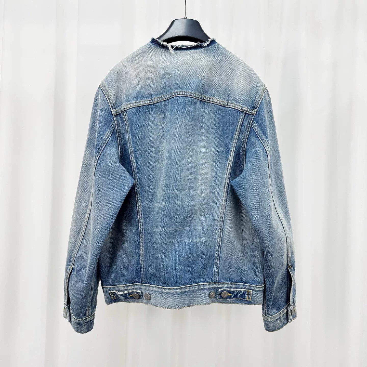 Maison Margiela Maison Margiela Distressed Washed Denim Jacket Size XS Size US XS / EU 42 / 0 - 3 Thumbnail