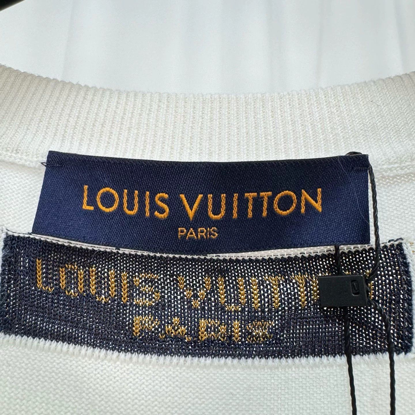 Louis Vuitton Louis Vuitton Logo Knit Short Sleeve T-Shirt Size L Size US L / EU 52-54 / 3 - 6 Thumbnail