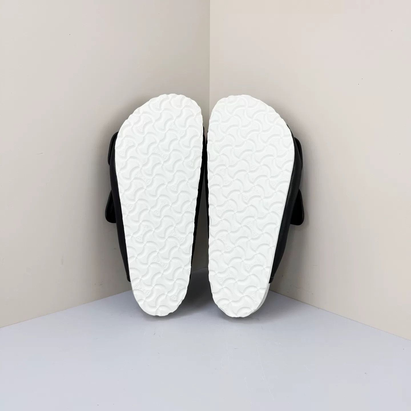Birkenstock Birkenstock x Ding Yun Zhang Leather Sandals US 6 EU 39 Size US 6 / EU 39 - 6 Thumbnail