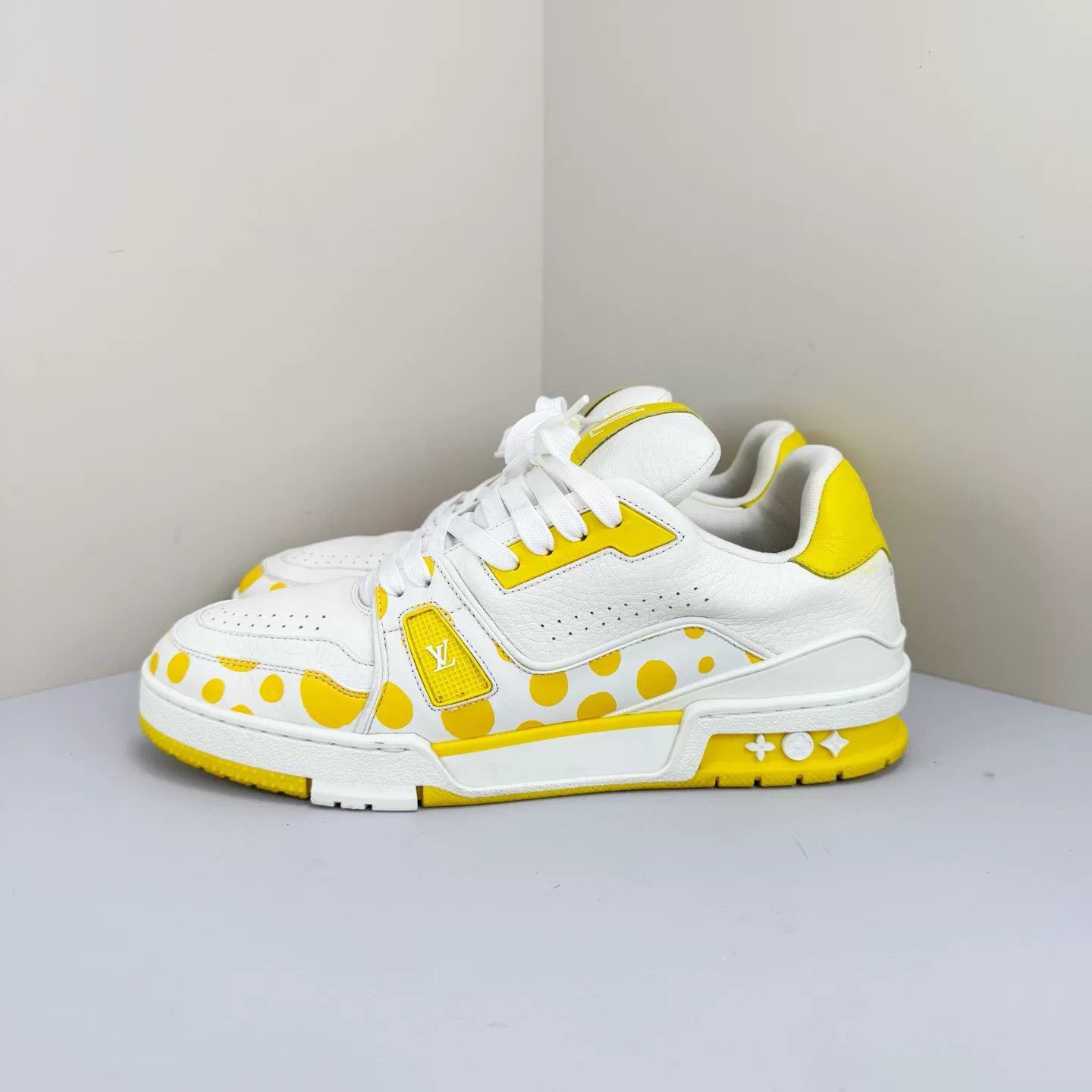 Louis Vuitton Louis Vuitton x Yayoi Kusama Trainer Sneakers Size 8.5 Size US 8.5 / EU 41-42 - 2 Thumbnail