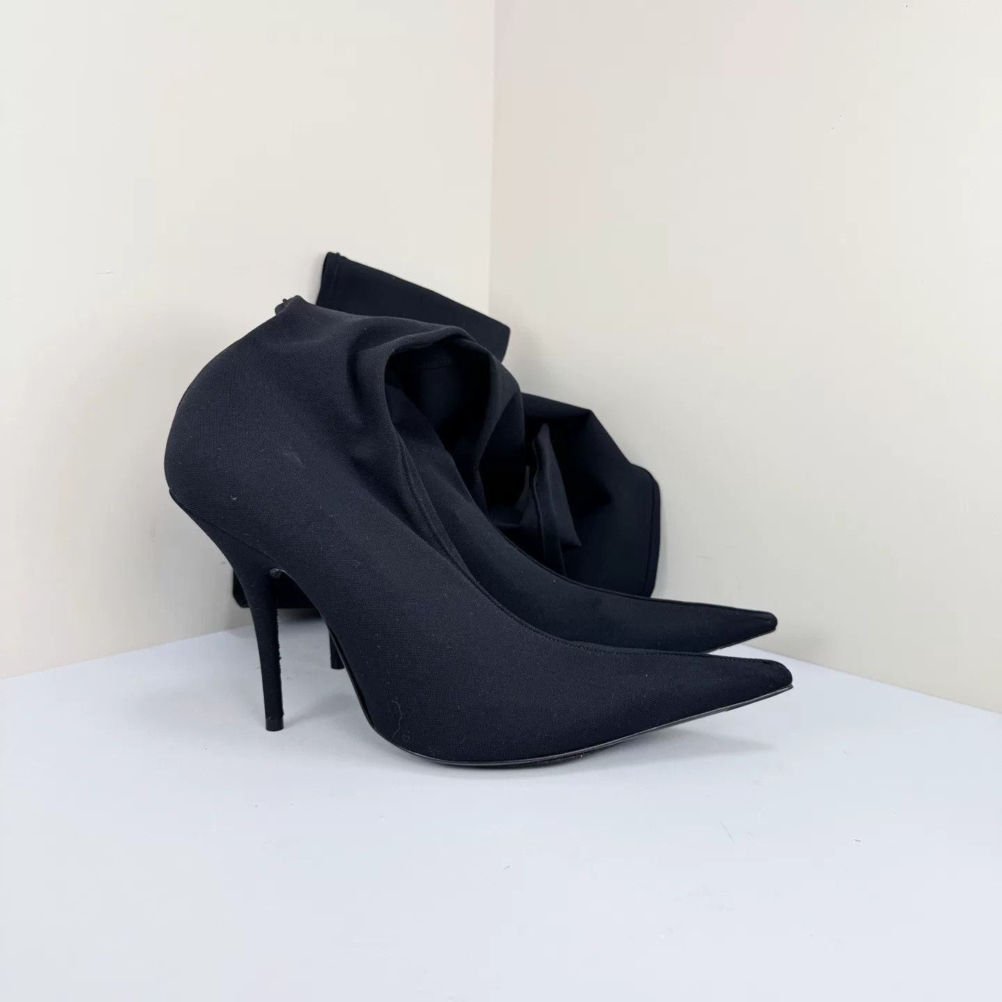 Balenciaga Balenciaga Embroidered Logo Stiletto Boots Size 37.5 Size US 7.5 / IT 37.5 - 5 Thumbnail