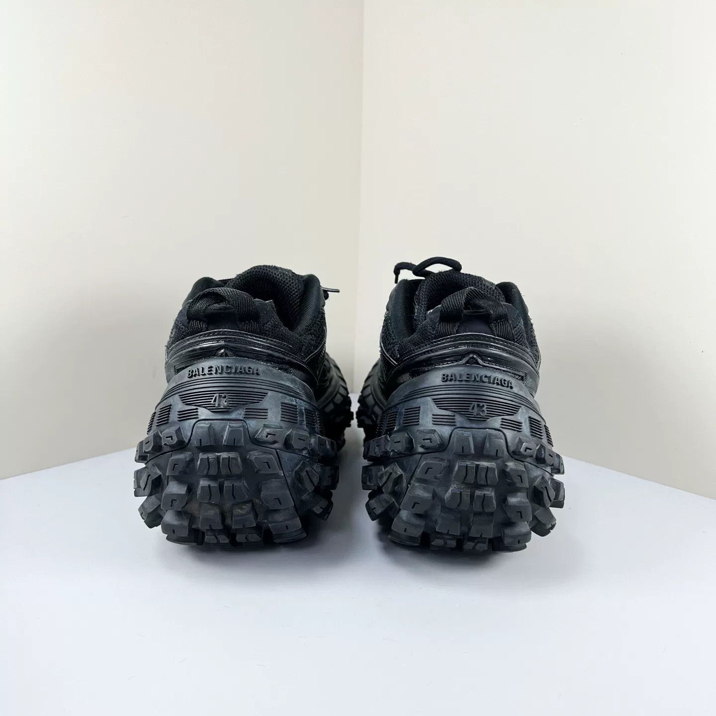 Balenciaga Balenciaga Defender Sneakers Size 10 Size US 10 / EU 43 - 4 Thumbnail