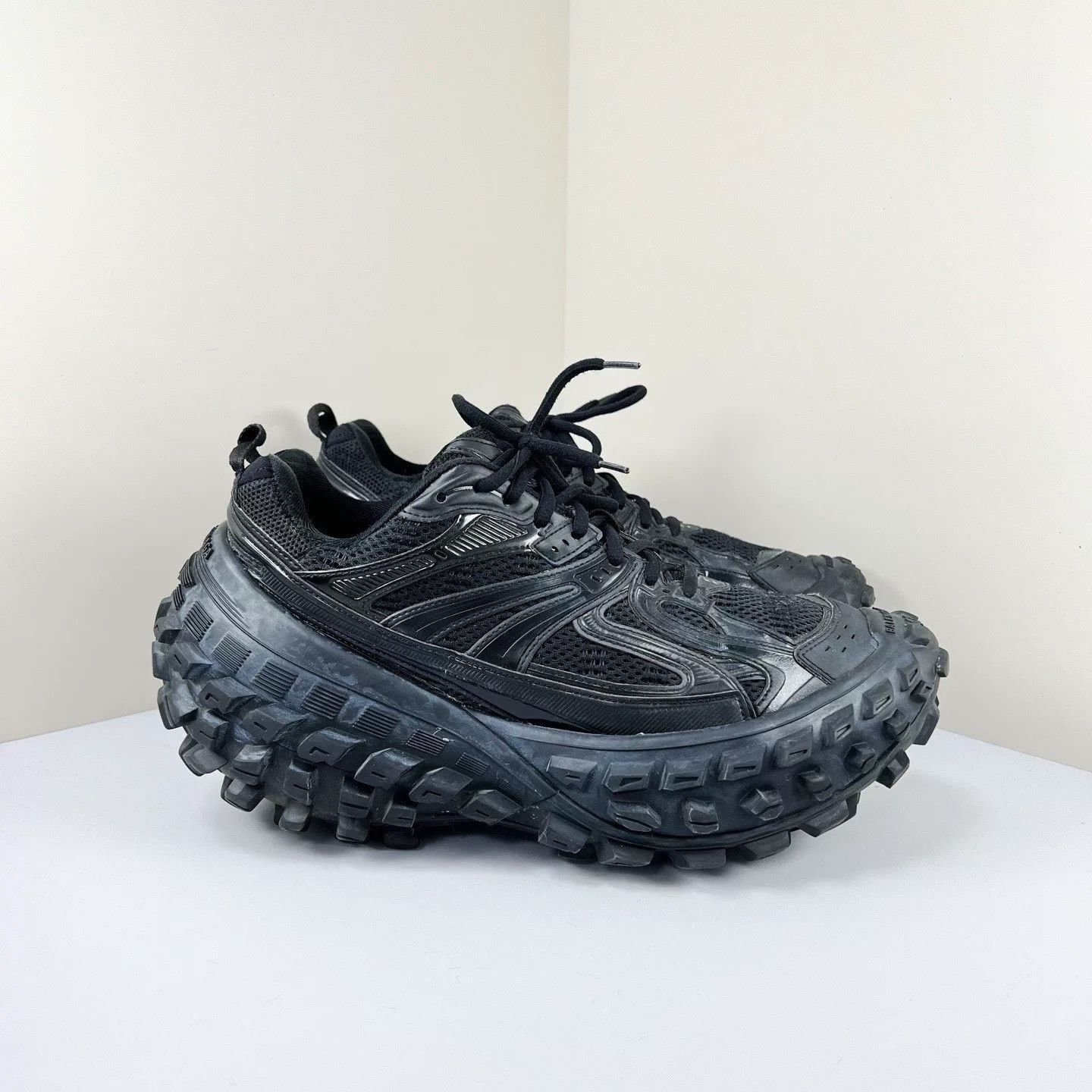 Balenciaga Balenciaga Defender Sneakers Size 10 Size US 10 / EU 43 - 5 Thumbnail