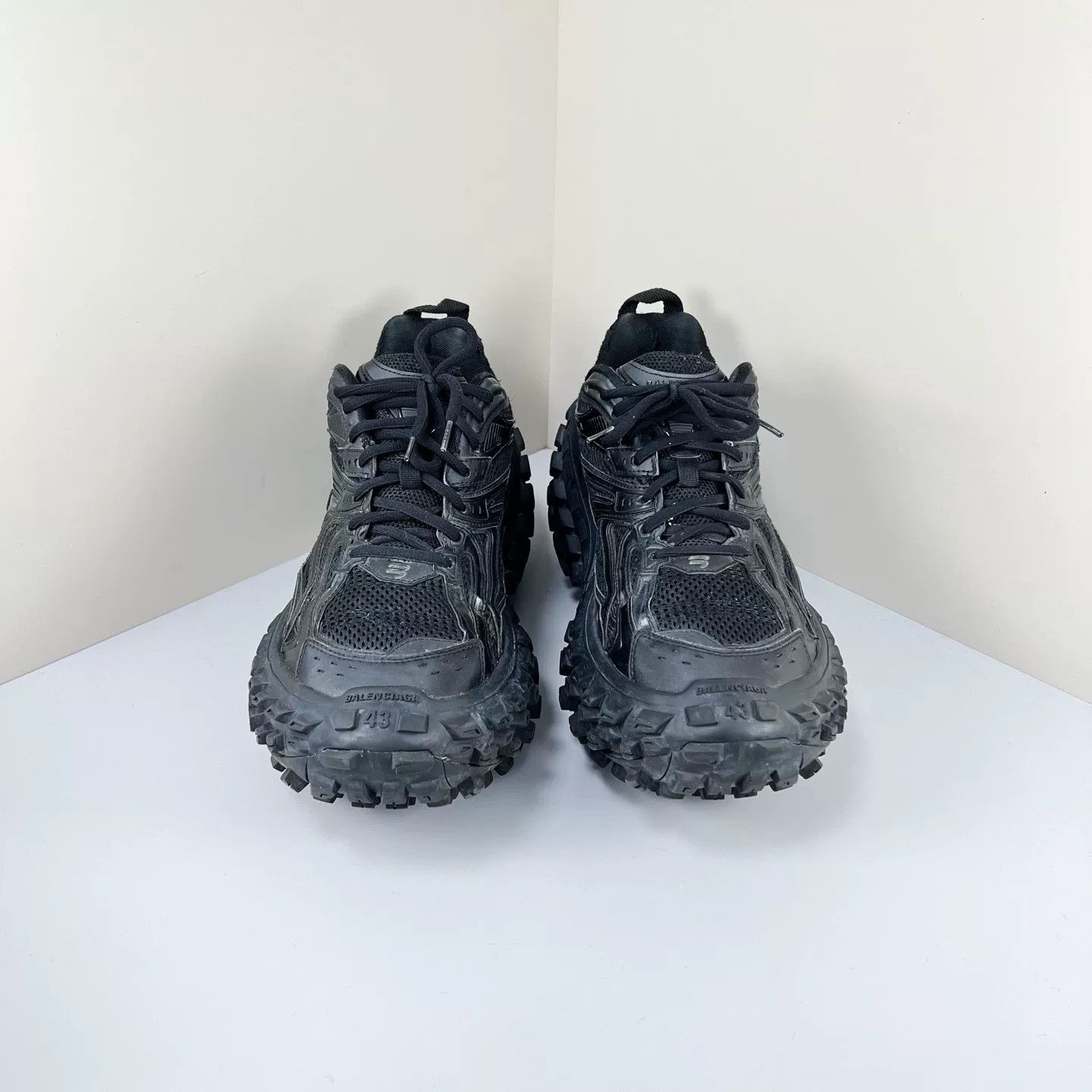 Balenciaga Balenciaga Defender Sneakers Size 10 Size US 10 / EU 43 - 3 Thumbnail
