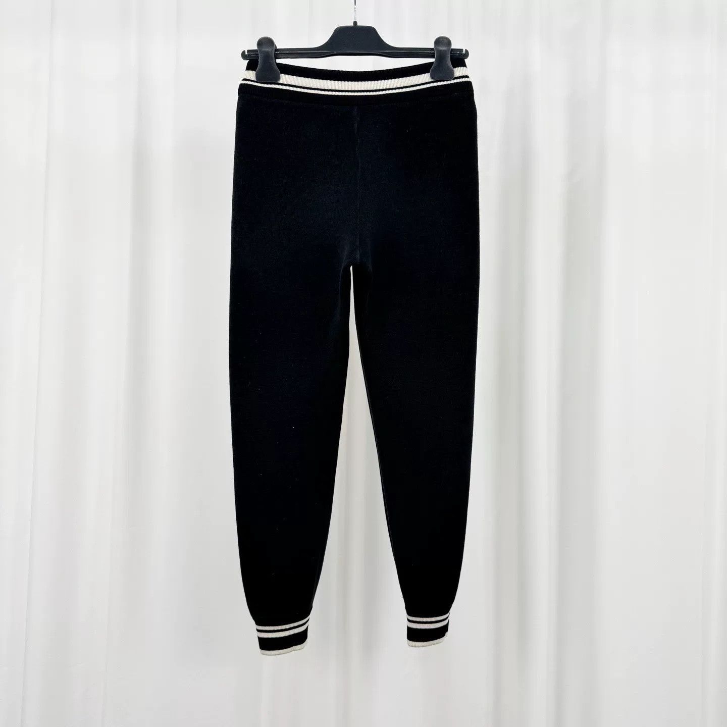 Louis Vuitton Louis Vuitton Embroidered Logo Sweatpants Size XS Size US 28 / EU 44 - 3 Thumbnail