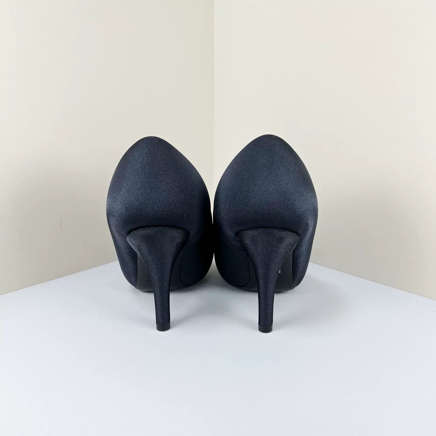 Balenciaga Balenciaga Satin Pointed Toe Pumps Size 37 Size US 7 / IT 37 - 4 Thumbnail