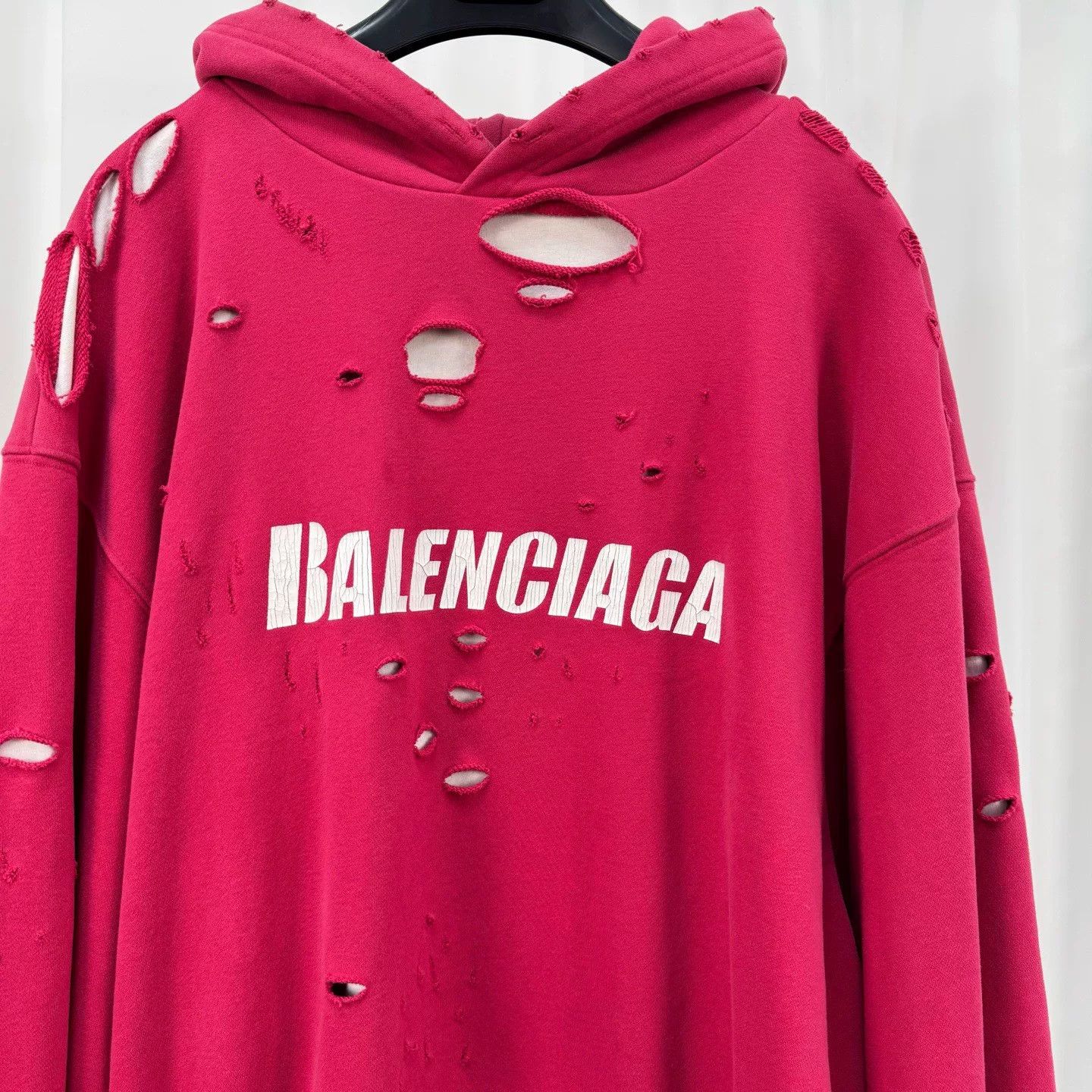 Balenciaga Balenciaga Distressed Logo Hoodie Red Size XS Size US XS / EU 42 / 0 - 4 Thumbnail