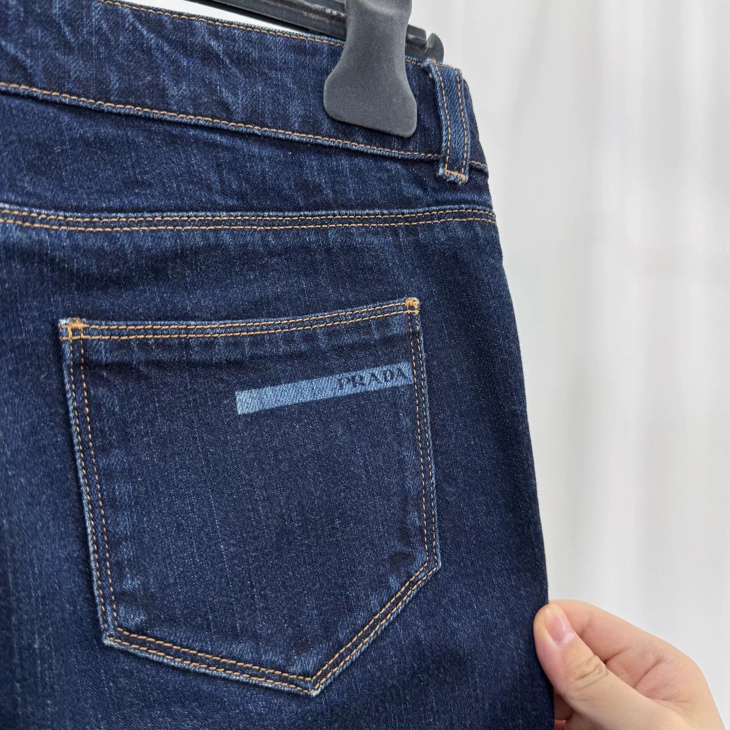 Prada Prada Logo Patch Contour Fit Jeans Size 27 Size 27" / US 4 / IT 40 - 6 Thumbnail