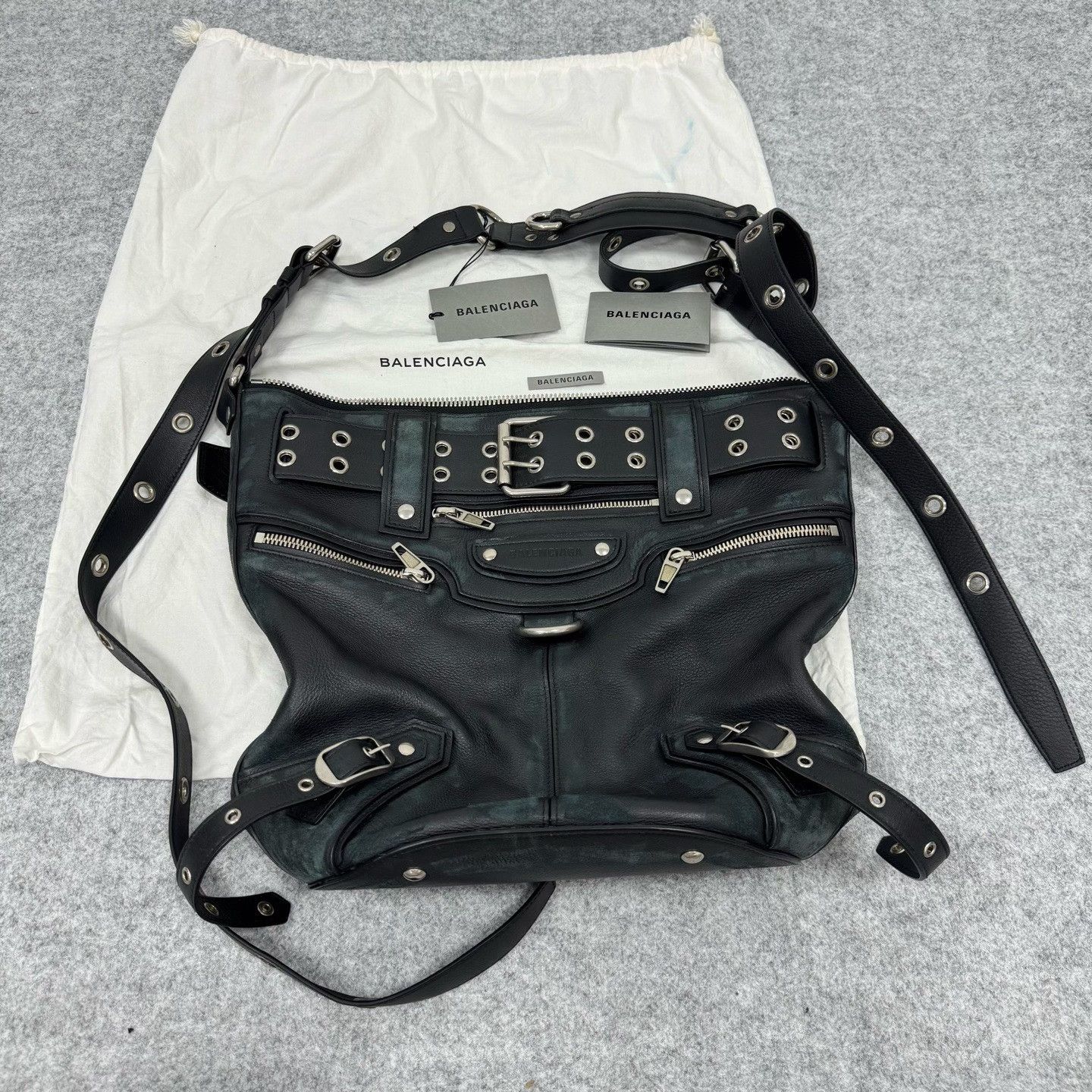 Balenciaga Balenciaga Emo Bucket Bag Size ONE SIZE - 2 Thumbnail
