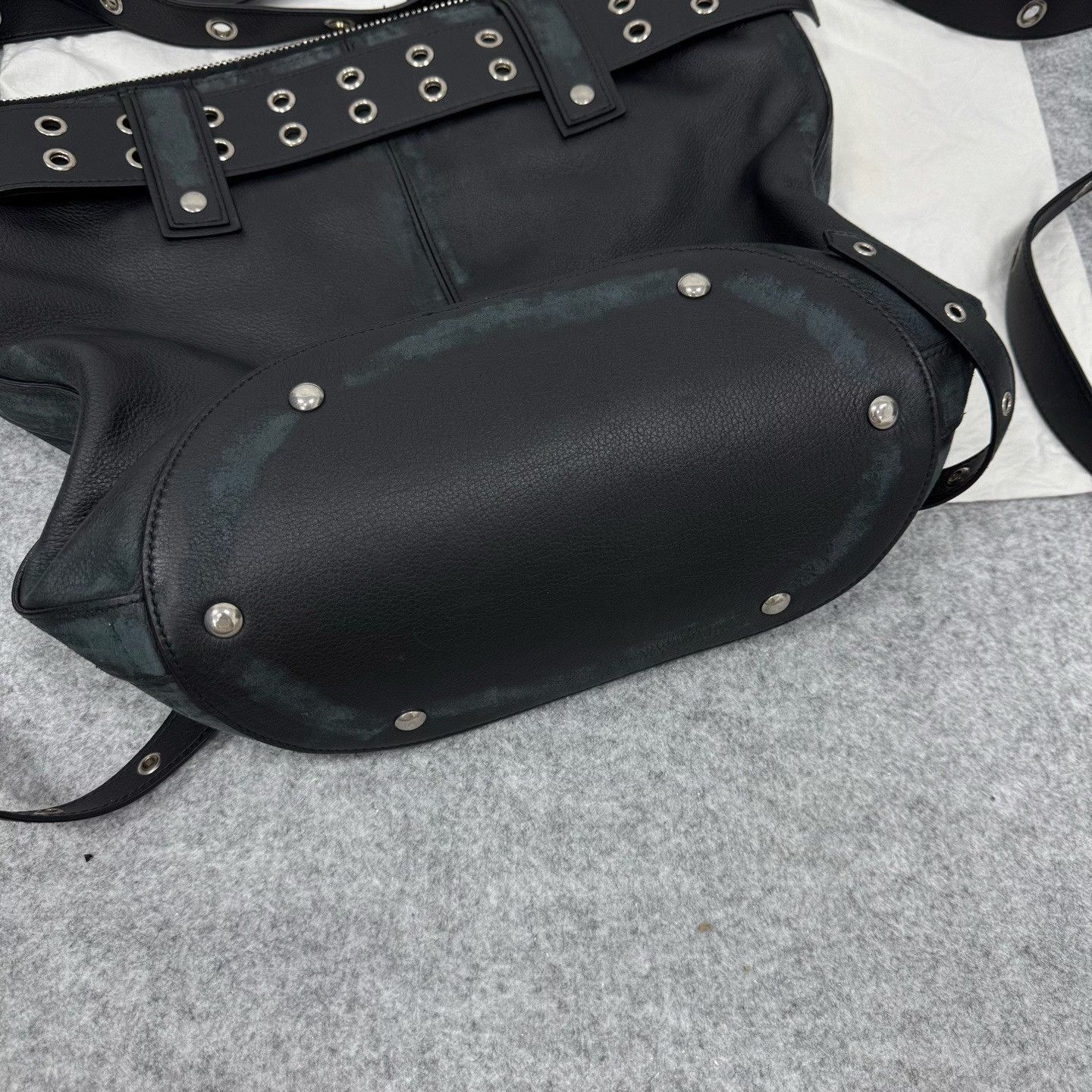 Balenciaga Balenciaga Emo Bucket Bag Size ONE SIZE - 7 Thumbnail