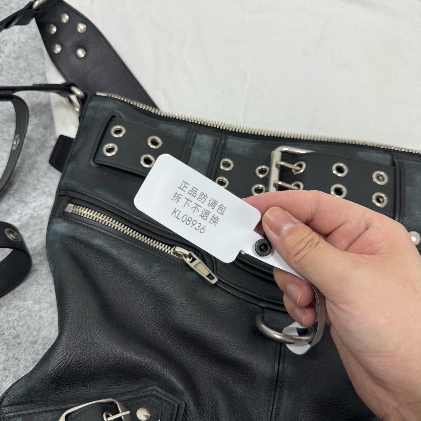 Balenciaga Balenciaga Emo Bucket Bag Size ONE SIZE - 10 Thumbnail