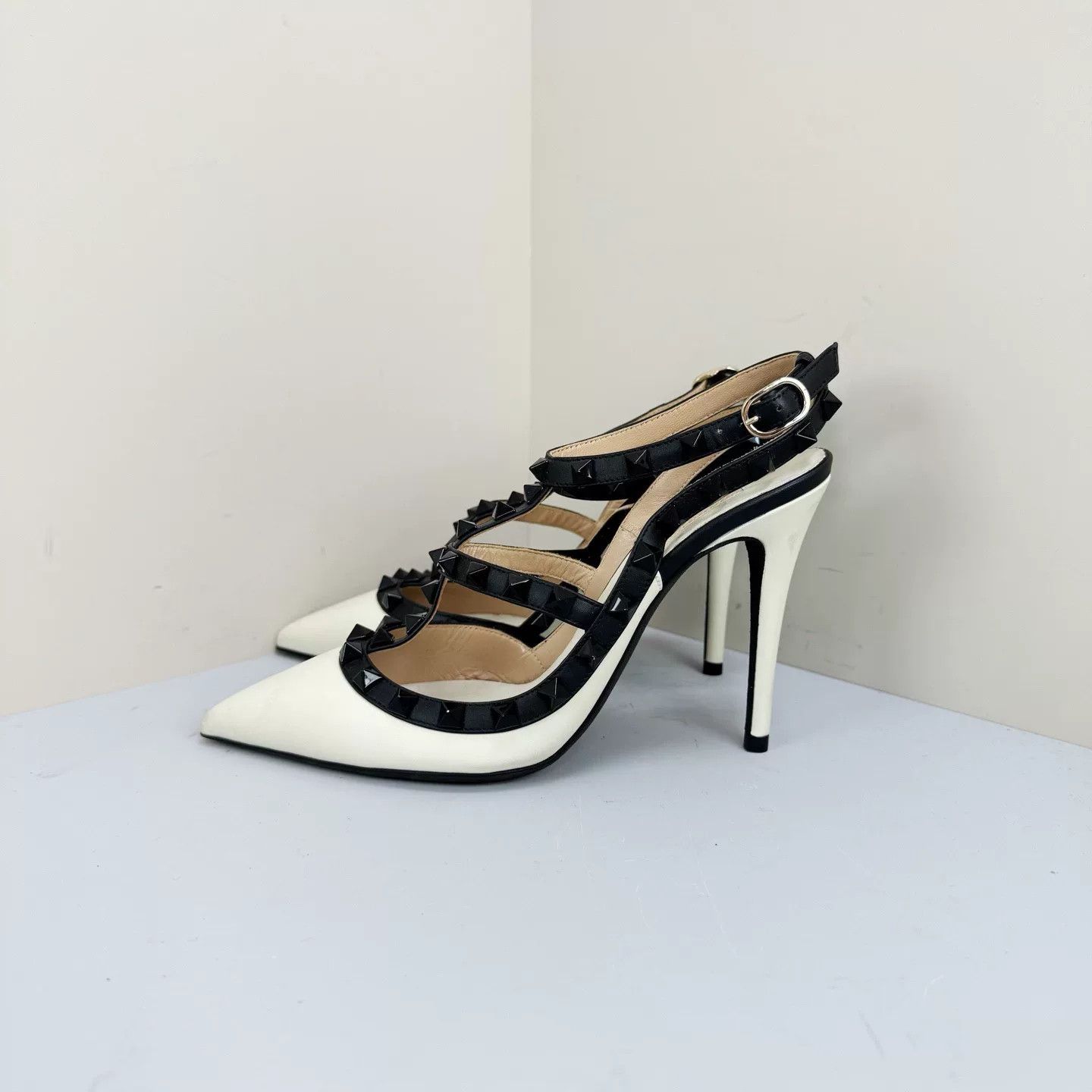 Valentino Valentino Two-Tone Rockstud Heels Size 35 Size US 5 / IT 35 - 2 Thumbnail