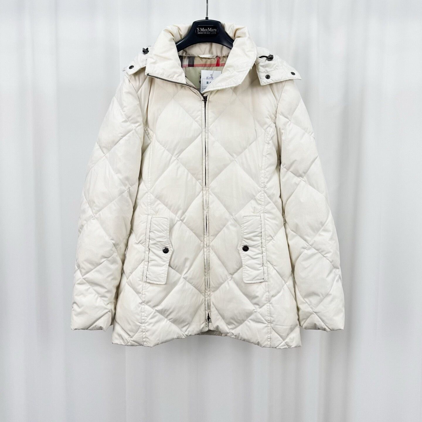 Burberry Burberry Quilted Down Jacket XS Size XS / US 0-2 / IT 36-38 - 2 Thumbnail