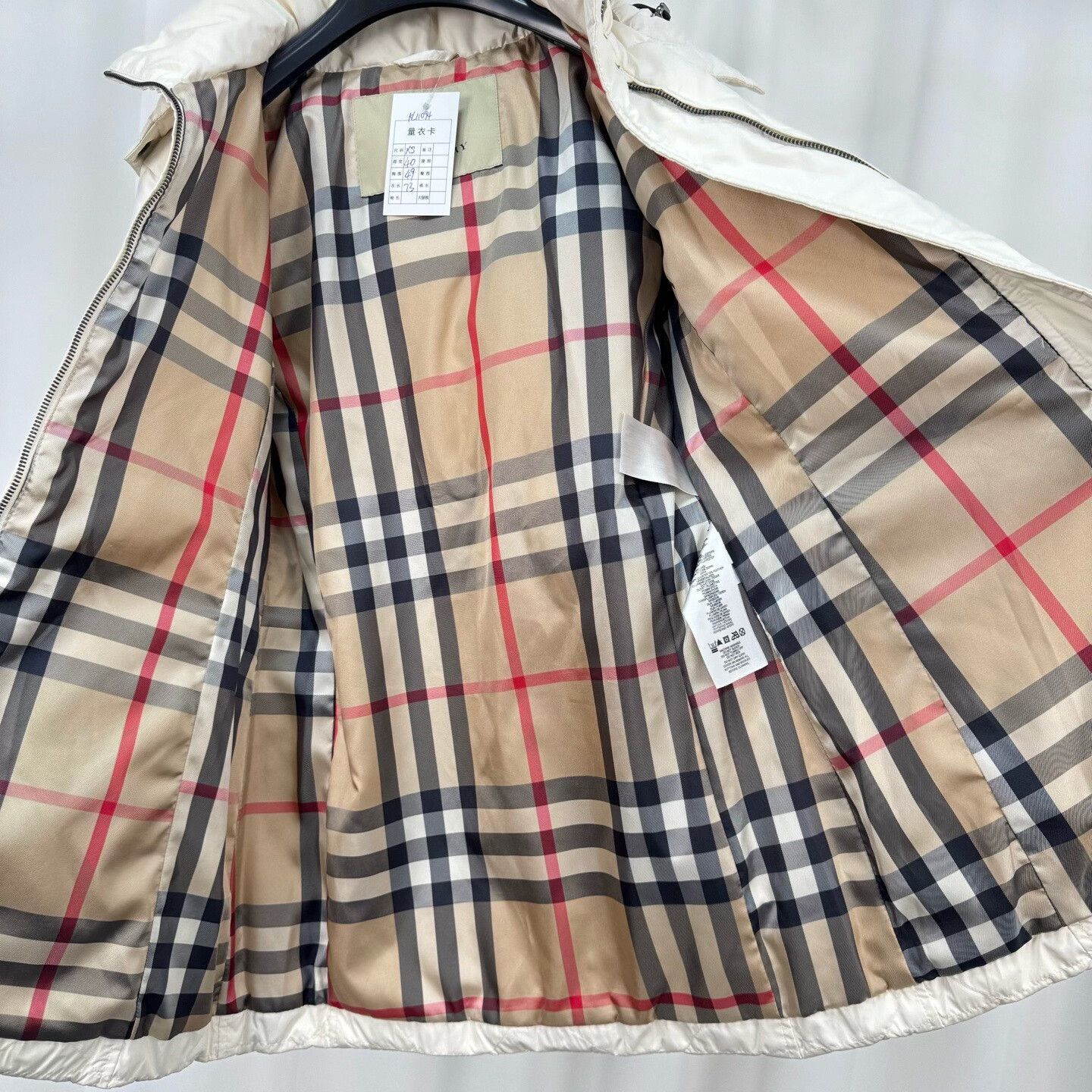 Burberry Burberry Quilted Down Jacket XS Size XS / US 0-2 / IT 36-38 - 6 Thumbnail