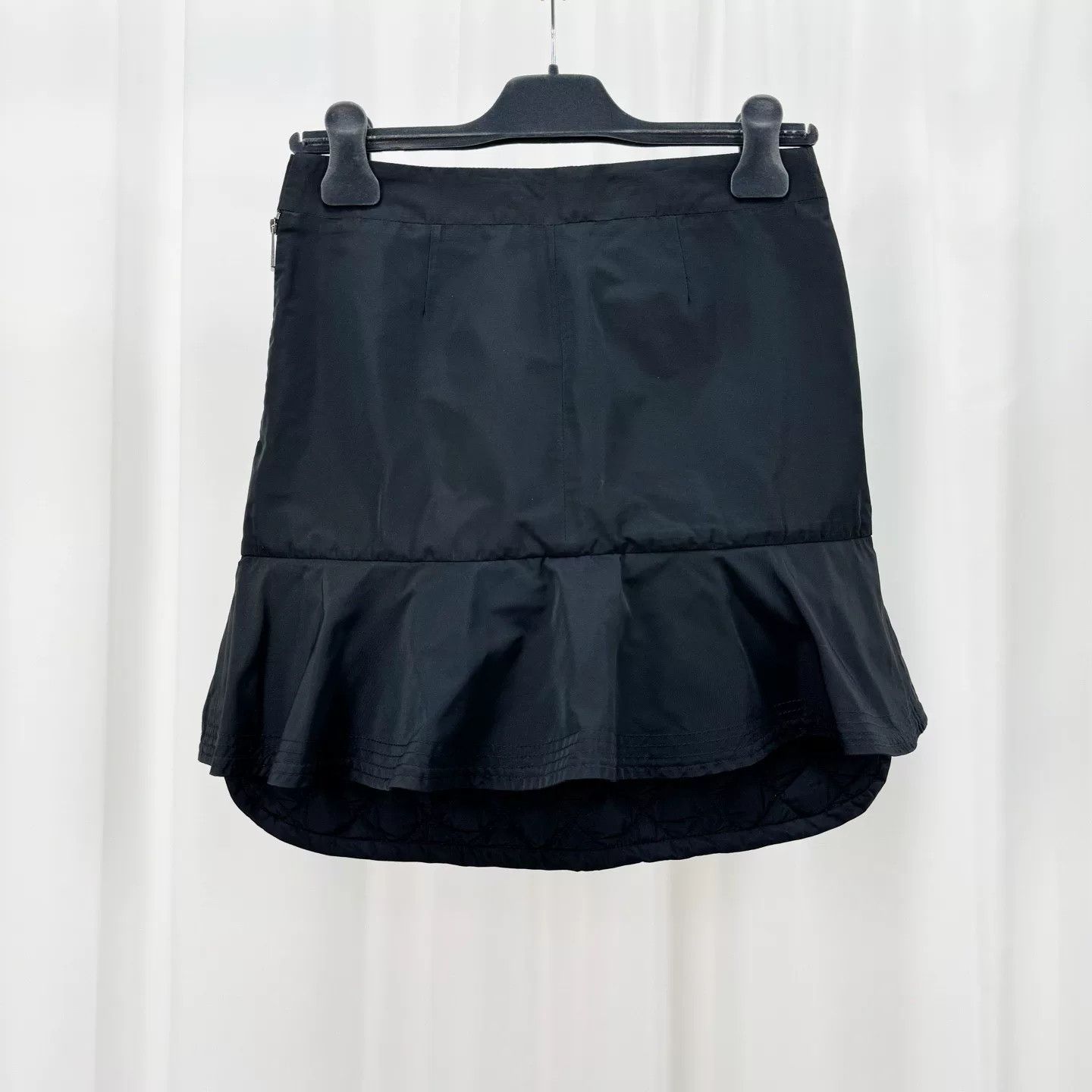 Moncler Moncler Ruffle Hem Mini Skirt Size 40 Size 27" / US 4 / IT 40 - 3 Thumbnail