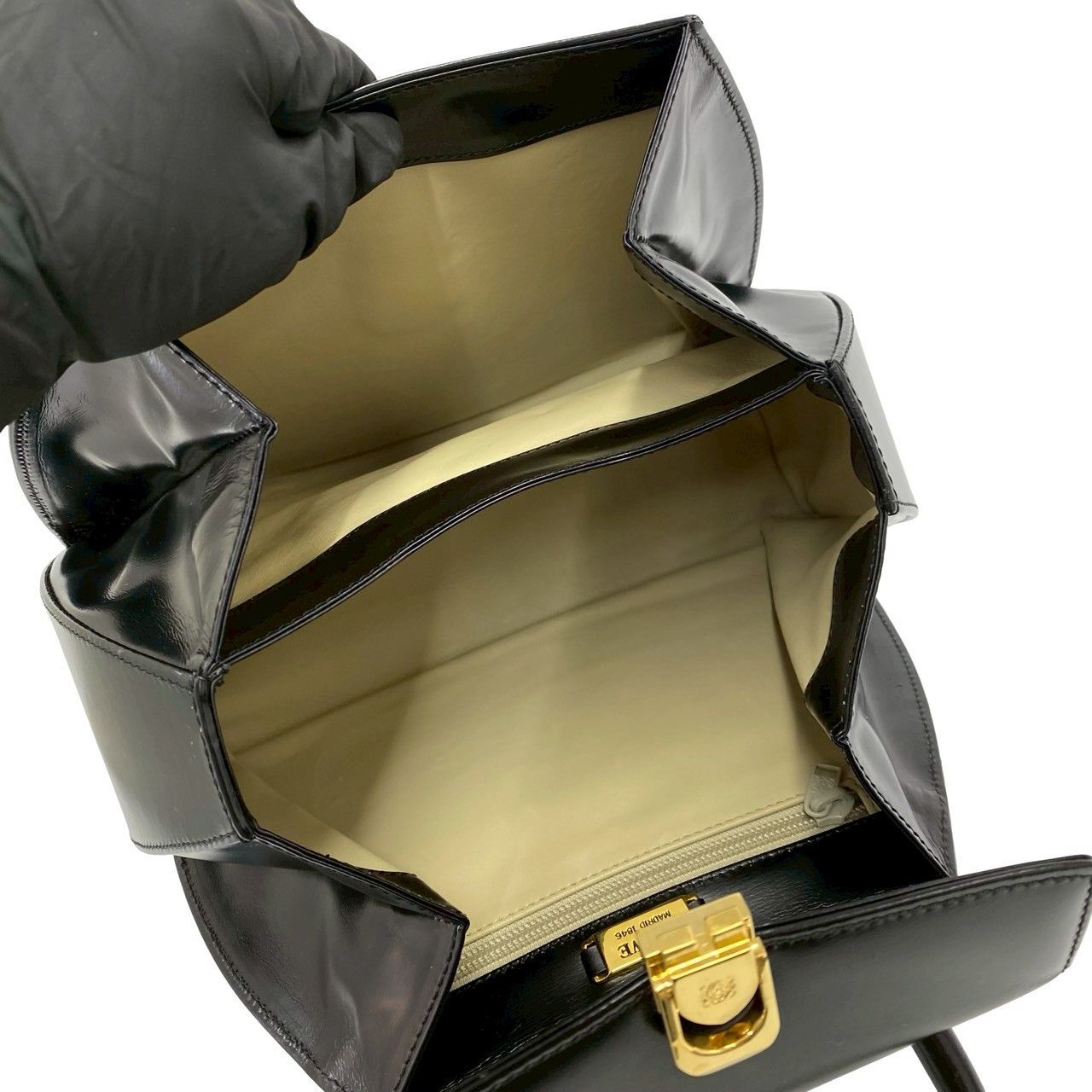 Loewe Loewe Loewe Calf Leather Handbag Leather Tote Bag DUTY FREE for USA Size ONE SIZE - 10 Thumbnail