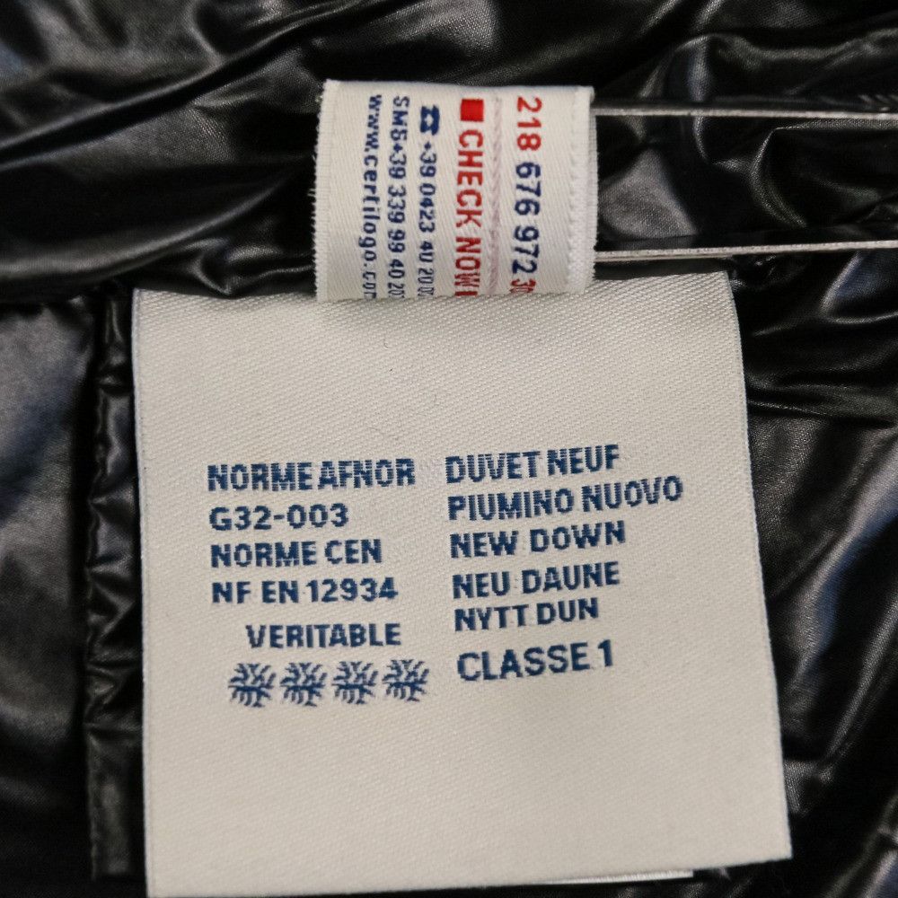 Moncler Moncler Moncler Safran Down Coat Others Outerwear DUTY FREE for USA Size ONE SIZE - 16 Thumbnail