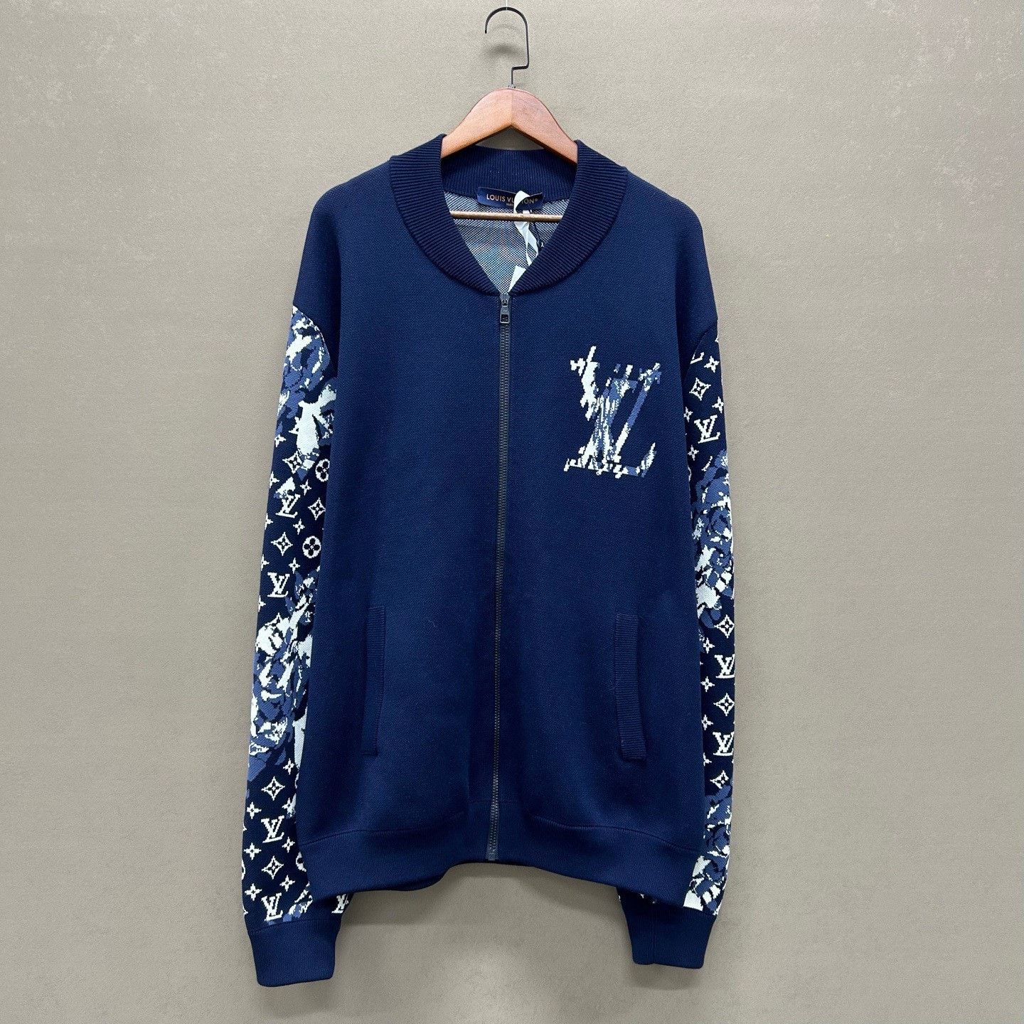 Louis Vuitton Louis Vuitton Monogram Knit Zip-Up Jacket Size 5 Size US XXL / EU 58 / 5 - 2 Thumbnail
