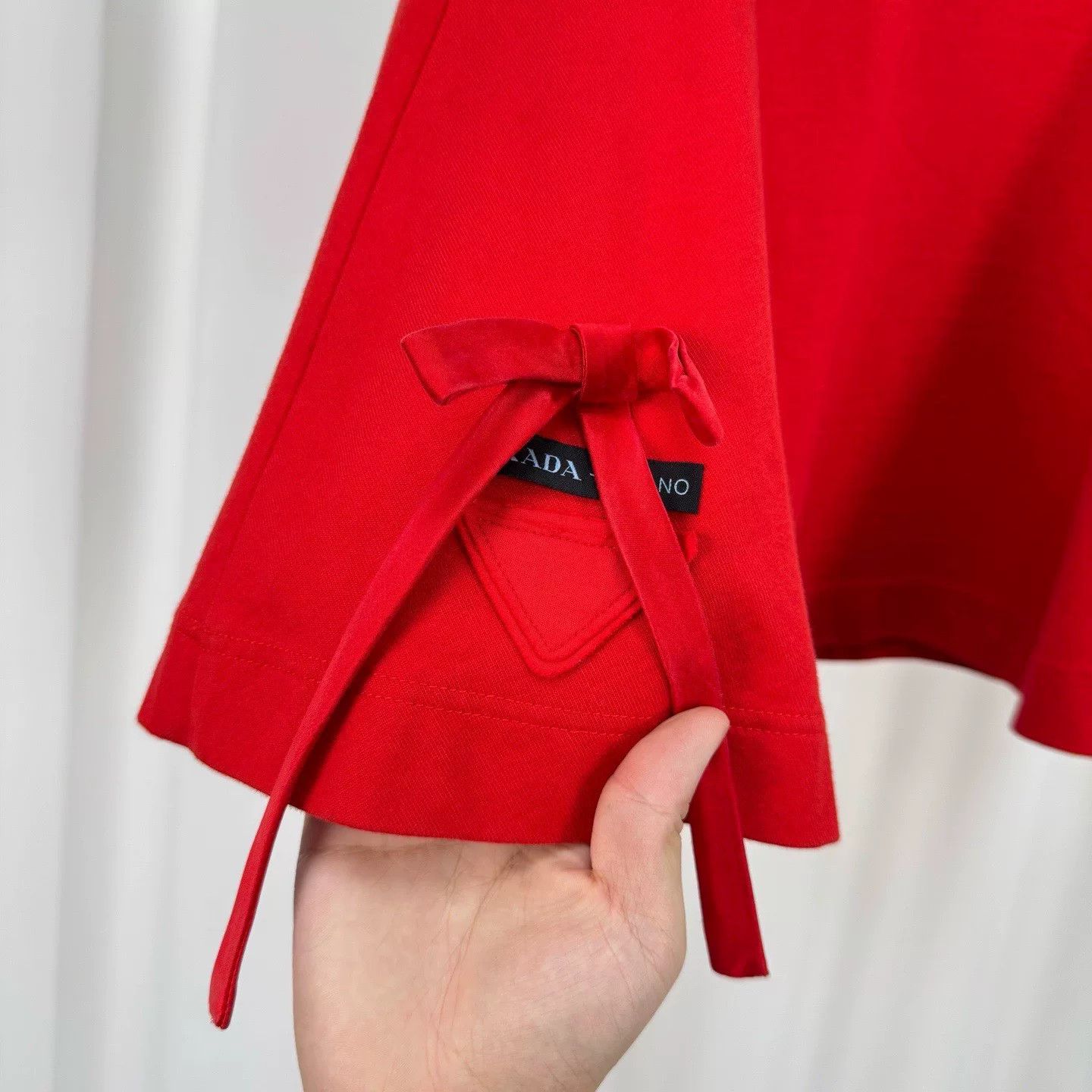 Prada Prada Bow Triangle Logo Mini Skirt Size 36 Size 25" / US 0 / IT 36 - 5 Thumbnail