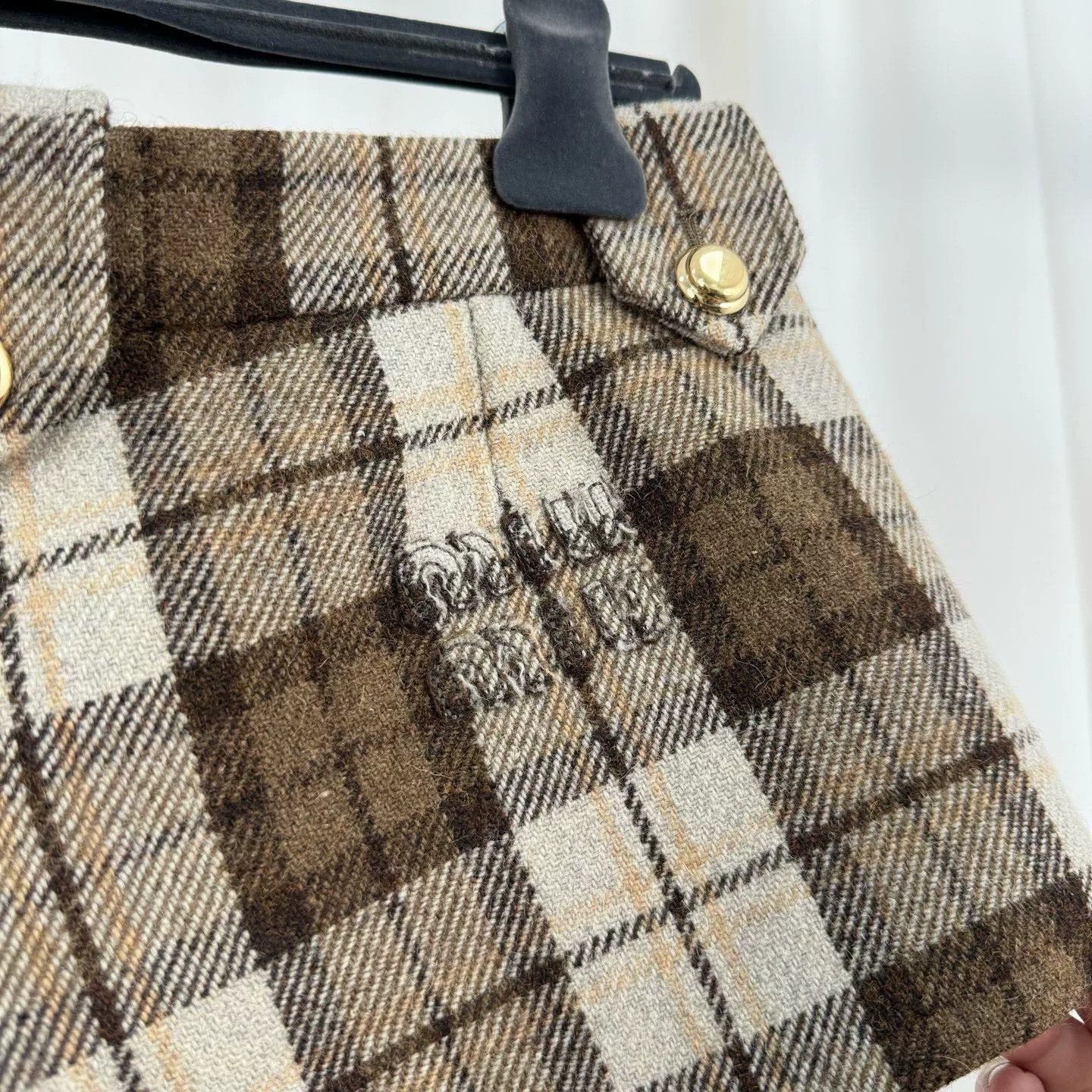Miu Miu Miu Miu Plaid Embroidered Shorts Size 36 Size 25" / US 0 / IT 36 - 6 Thumbnail