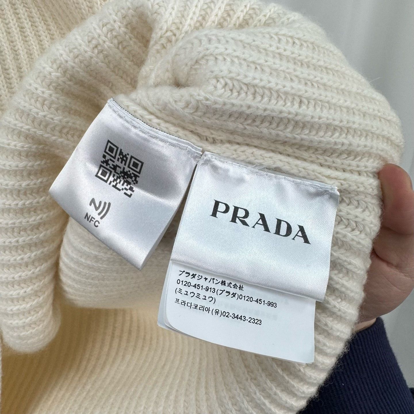 Prada Prada Milano Logo Patch Knit Vest Size M Size US M / EU 48-50 / 2 - 7 Thumbnail