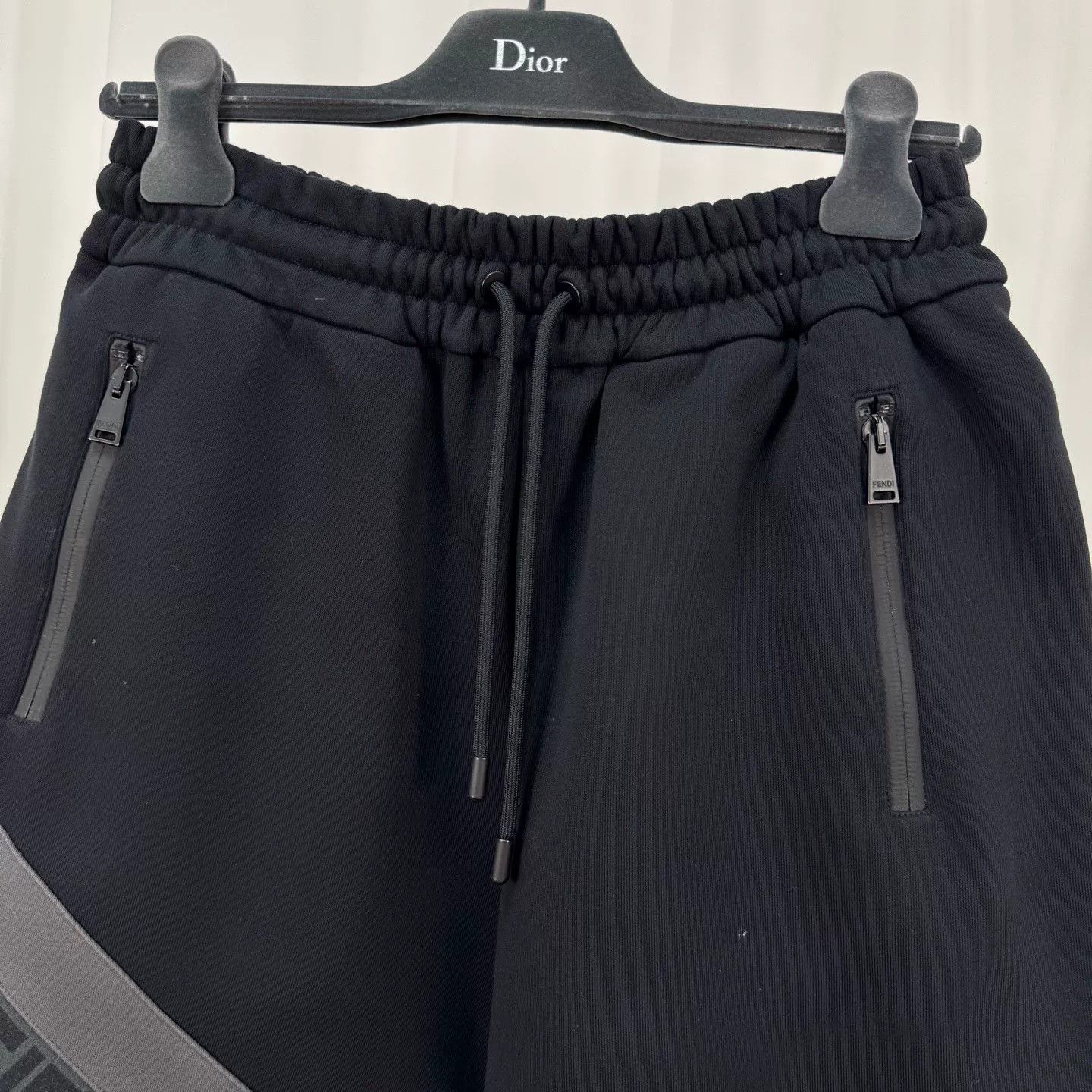Fendi Fendi Monogram Detail Sweat Shorts Size XS Size US 28 / EU 44 - 4 Thumbnail