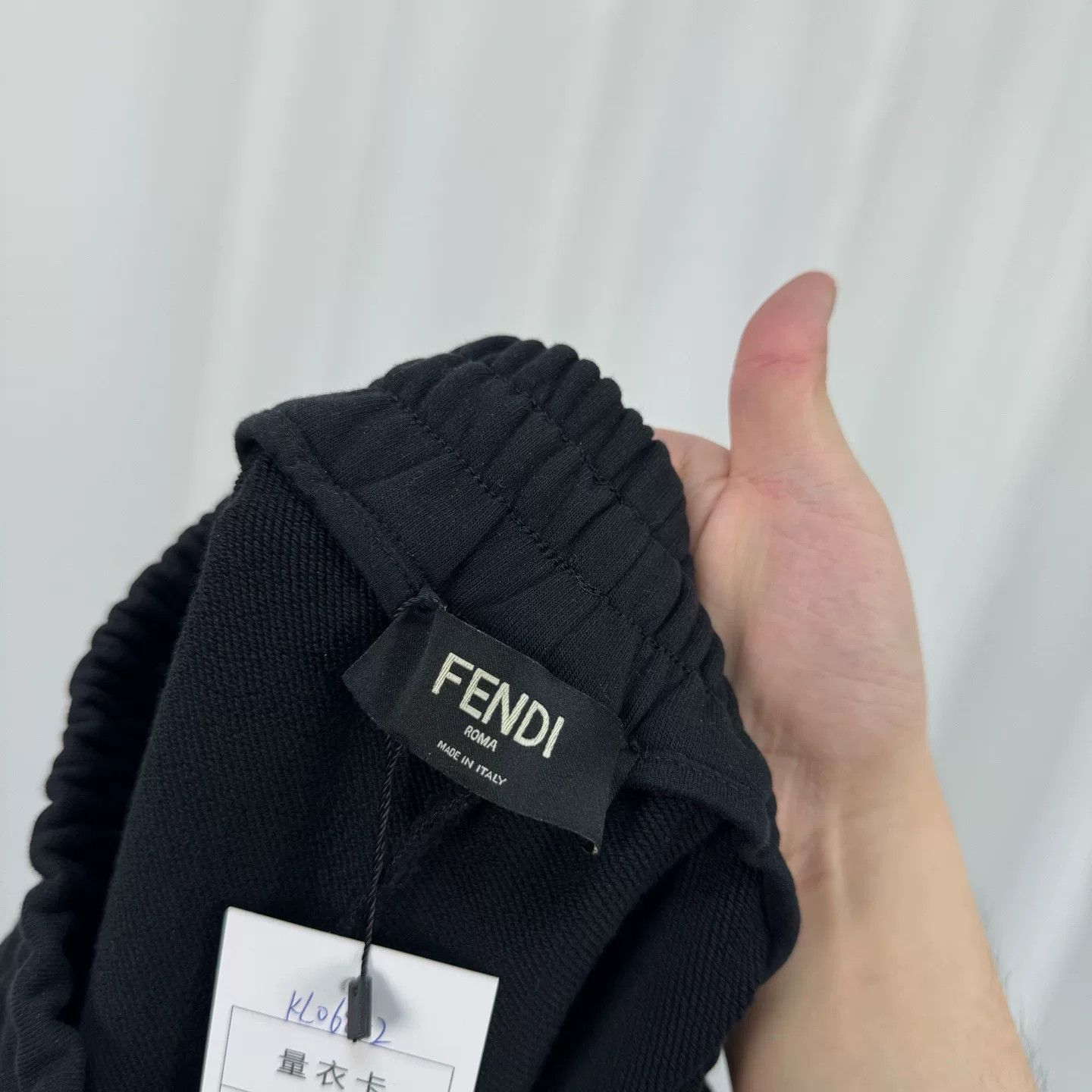 Fendi Fendi Monogram Detail Sweat Shorts Size XS Size US 28 / EU 44 - 6 Thumbnail