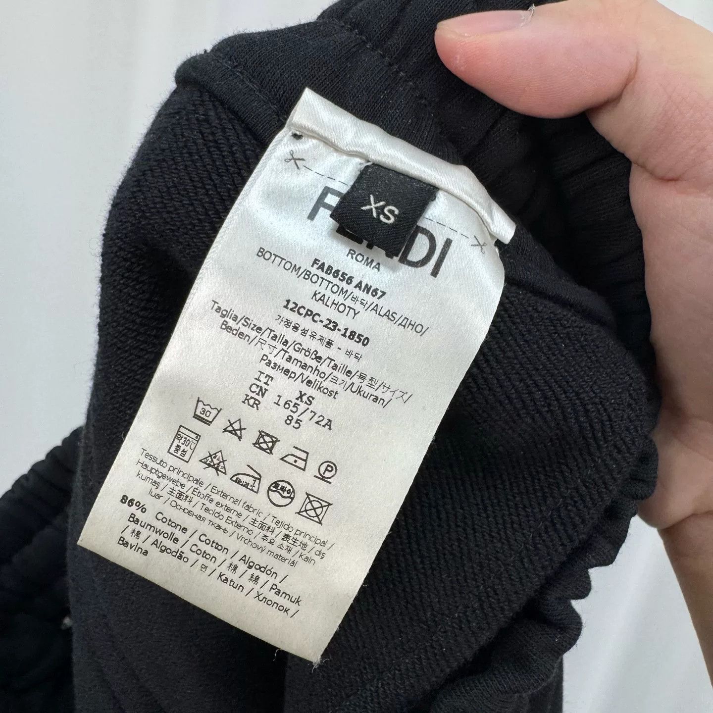 Fendi Fendi Monogram Detail Sweat Shorts Size XS Size US 28 / EU 44 - 7 Thumbnail