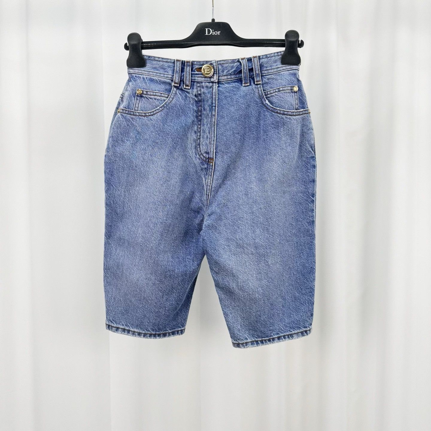 Balmain Balmain Gold Button Denim Shorts Size FR 36 Size 26" / US 2 / IT 38 - 3 Thumbnail