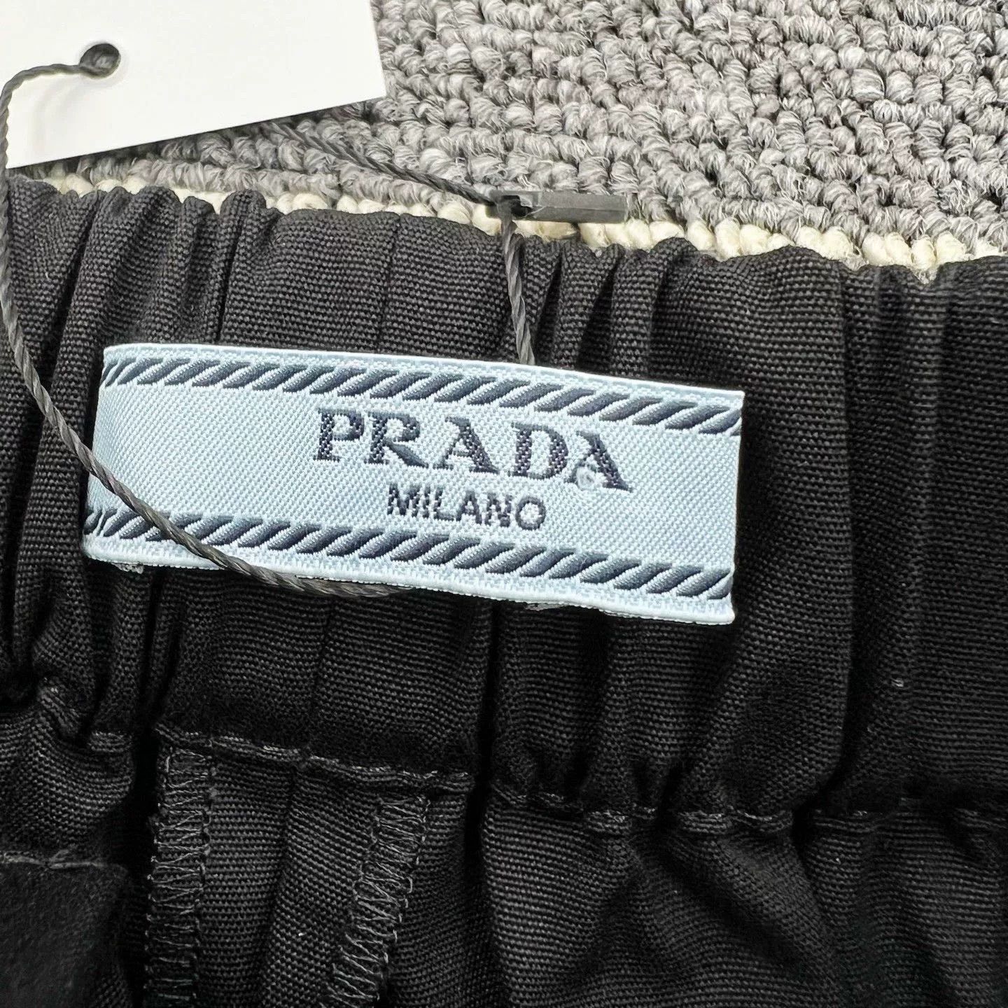 Prada Prada Button Detail Shorts IT 36 Size 25" / US 0 / IT 36 - 6 Thumbnail
