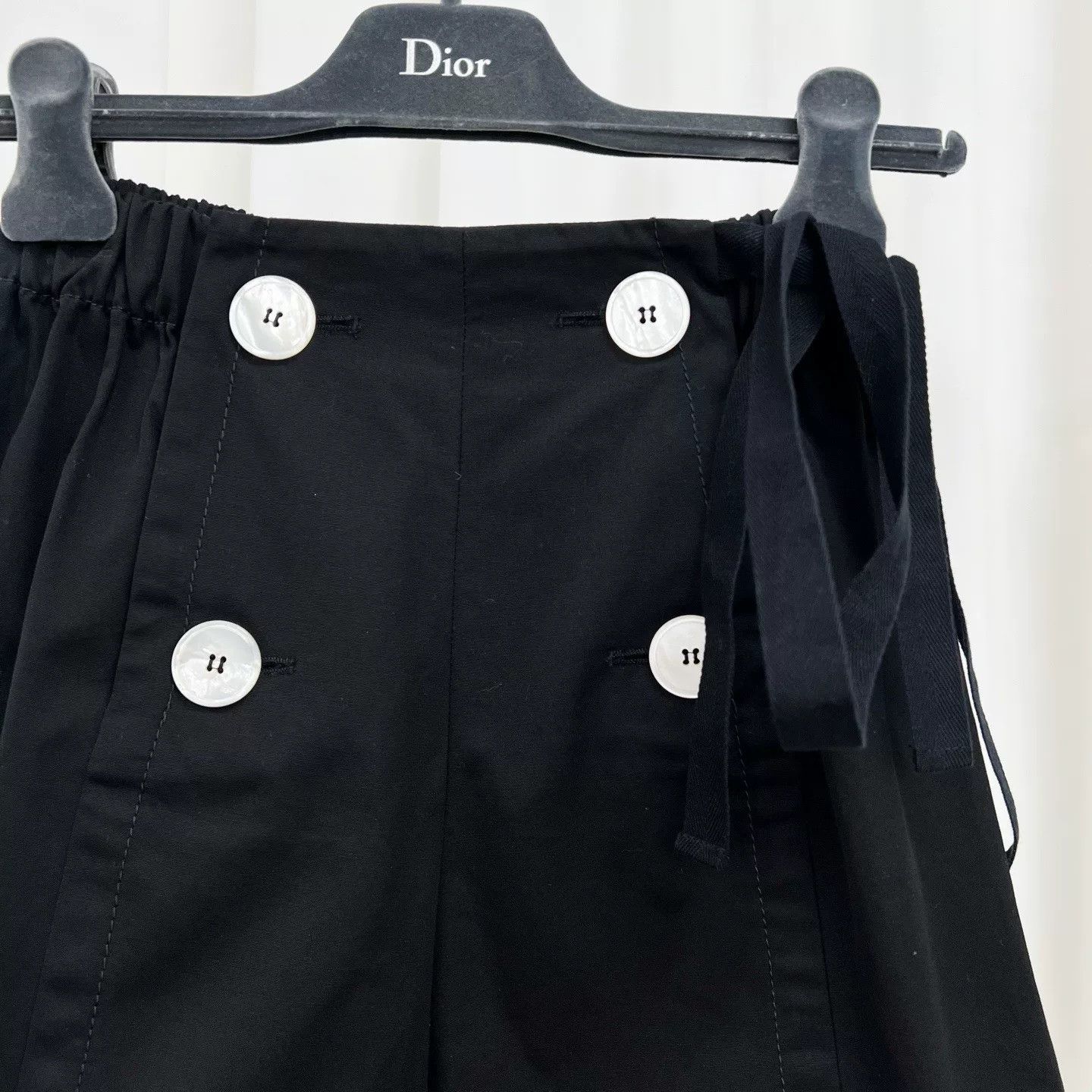 Prada Prada Button Detail Shorts IT 36 Size 25" / US 0 / IT 36 - 4 Thumbnail