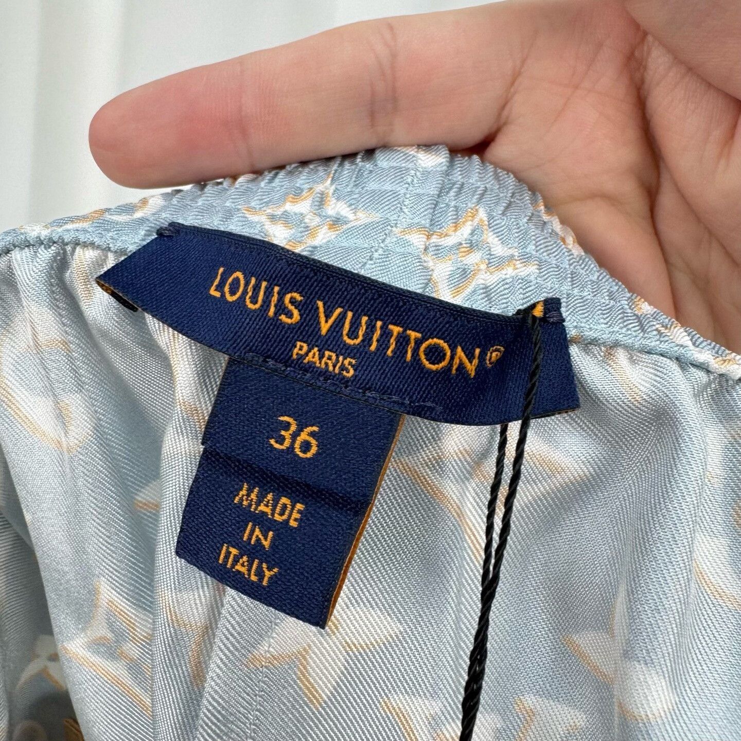 Louis Vuitton Louis Vuitton Monogram Silk Shorts Size 36 Size 26" / US 2 / IT 38 - 6 Thumbnail
