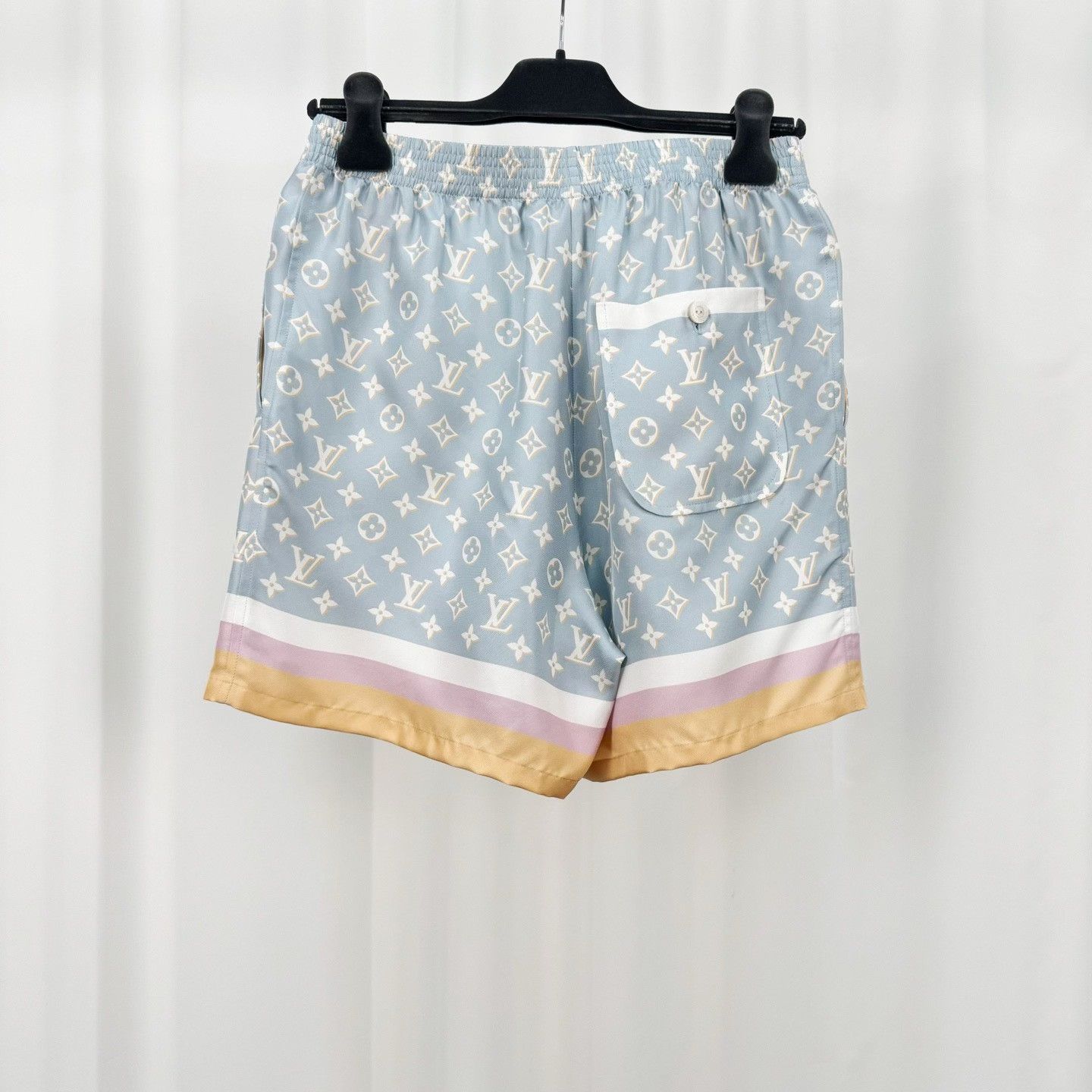Louis Vuitton Louis Vuitton Monogram Silk Shorts Size 36 Size 26" / US 2 / IT 38 - 3 Thumbnail