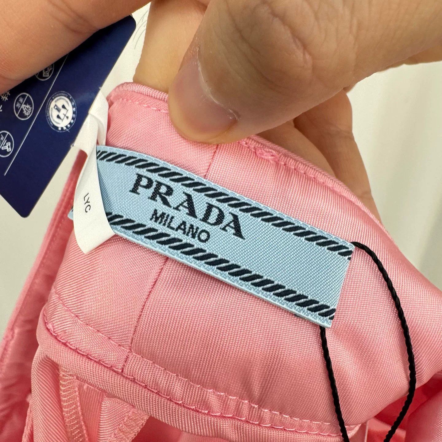 Prada Prada Re-Nylon Shorts Size 40 Size 27" / US 4 / IT 40 - 6 Thumbnail