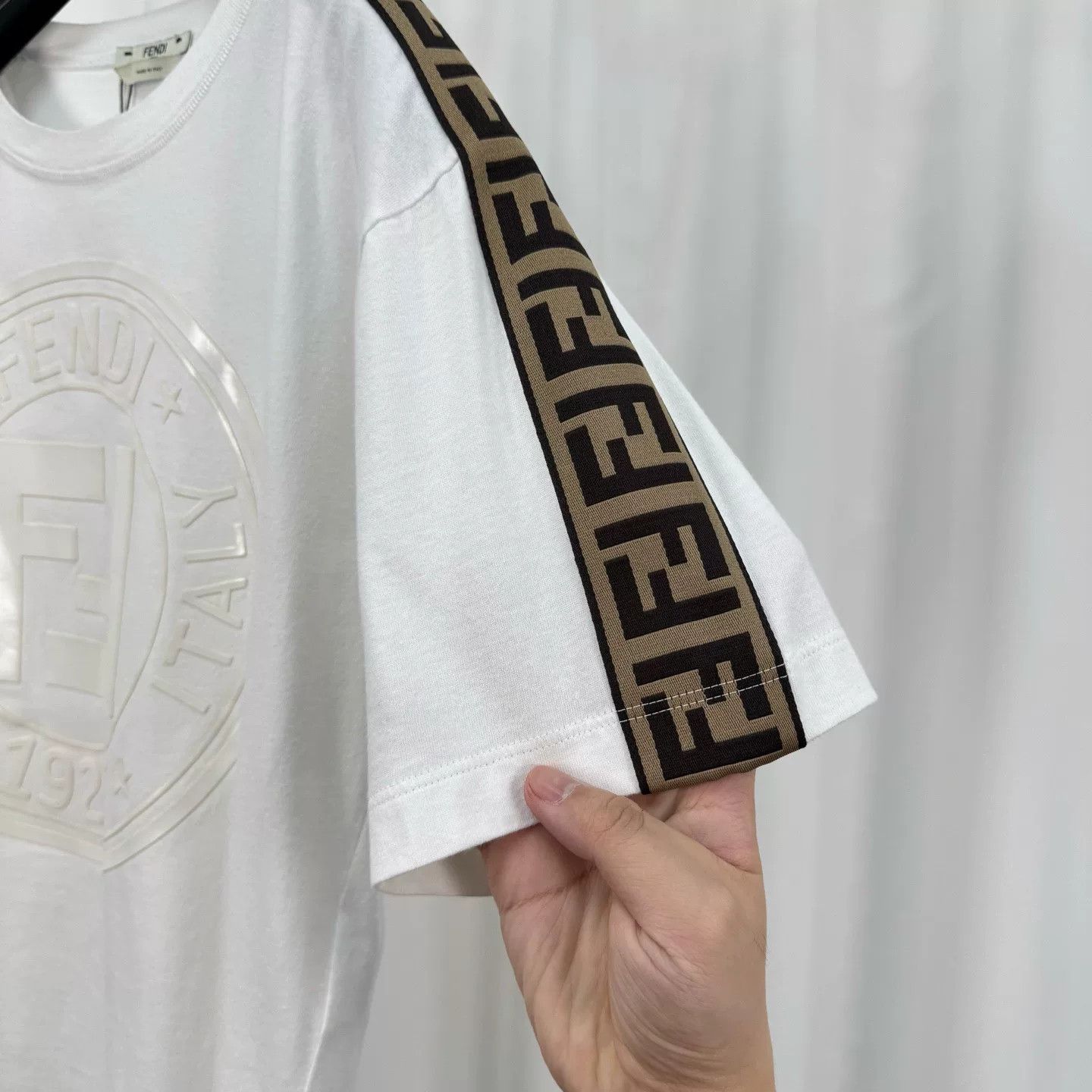 Fendi Fendi Logo Tape T-Shirt Size XS Size XS / US 0-2 / IT 36-38 - 5 Thumbnail