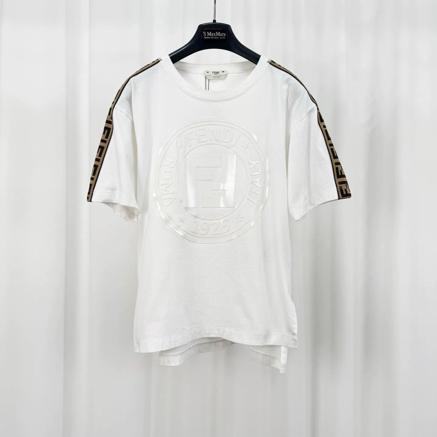 Fendi Fendi Logo Tape T-Shirt Size XS Size XS / US 0-2 / IT 36-38 - 2 Thumbnail