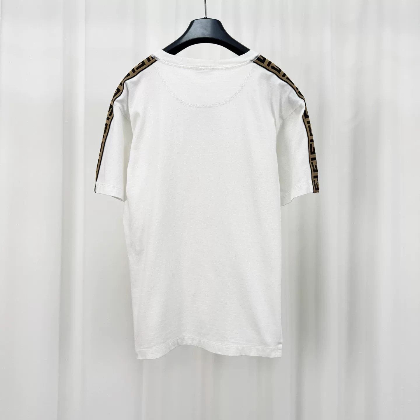 Fendi Fendi Logo Tape T-Shirt Size XS Size XS / US 0-2 / IT 36-38 - 3 Thumbnail