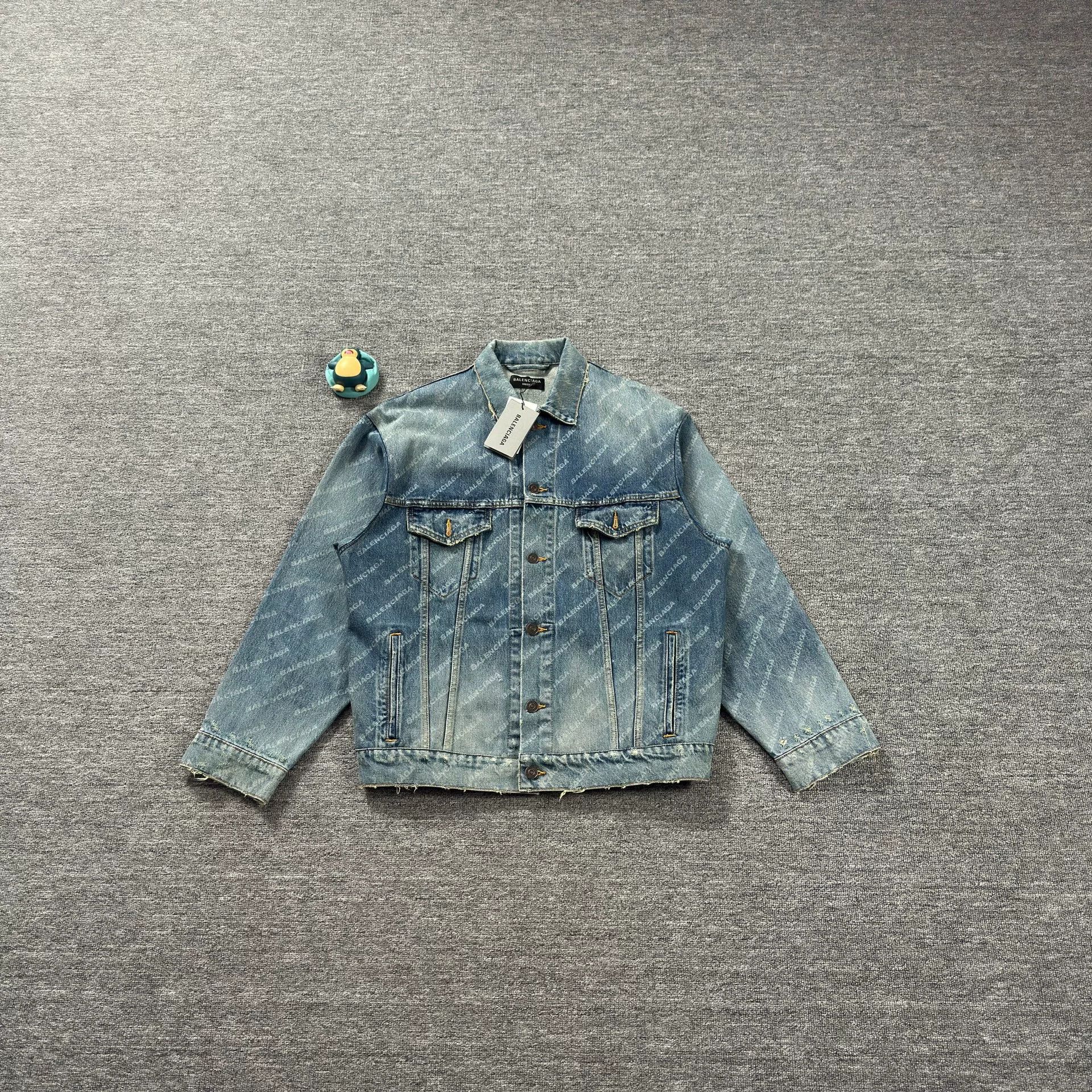 Balenciaga Balenciaga All-over Logo Denim Jacket US XS Size US XS / EU 42 / 0 - 2 Thumbnail