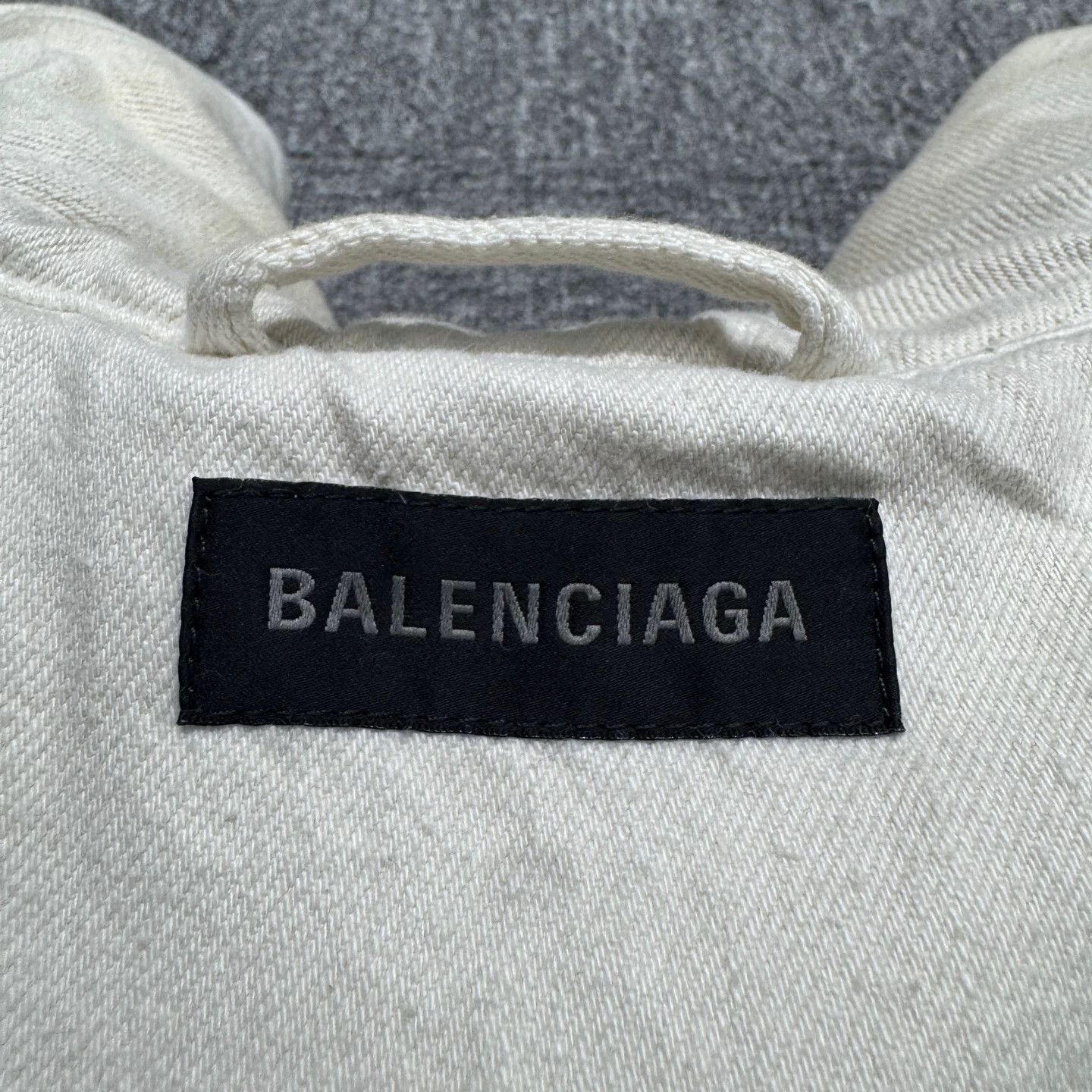 Balenciaga Balenciaga Distressed Denim Jacket Size 44 Size US S / EU 44-46 / 1 - 3 Thumbnail