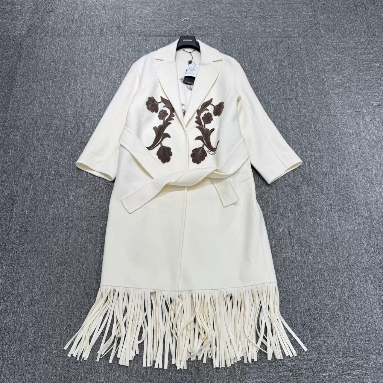 Louis Vuitton Louis Vuitton Fringe Wool Coat Size S Size US S / EU 44-46 / 1 - 2 Thumbnail