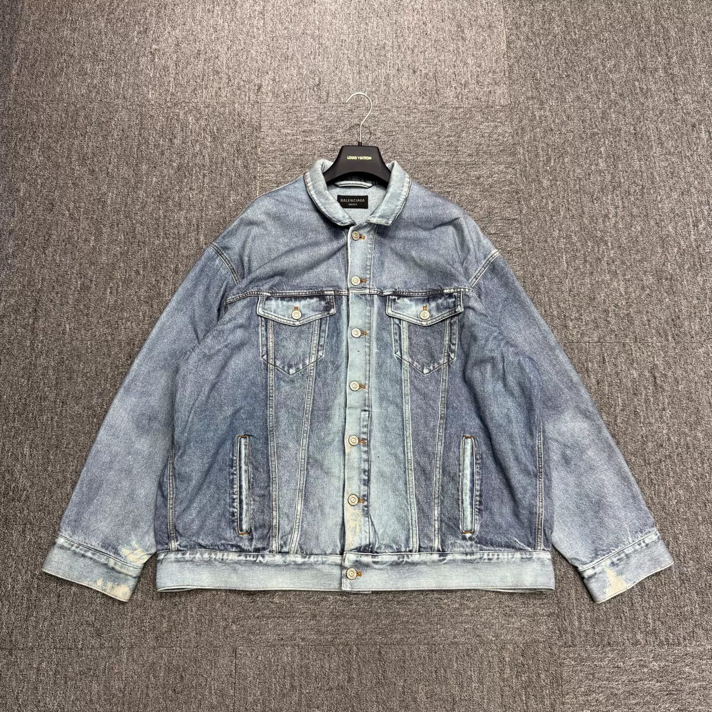 Balenciaga Balenciaga Washed Denim Jacket Size S Size US S / EU 44-46 / 1 - 2 Thumbnail