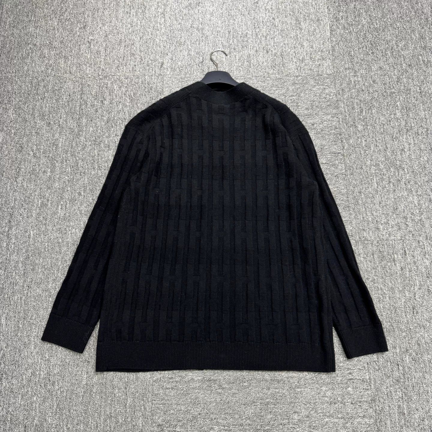 Hermes Hermès H Pattern Virgin Wool Cardigan Size 40 Size M / US 6-8 / IT 42-44 - 6 Thumbnail