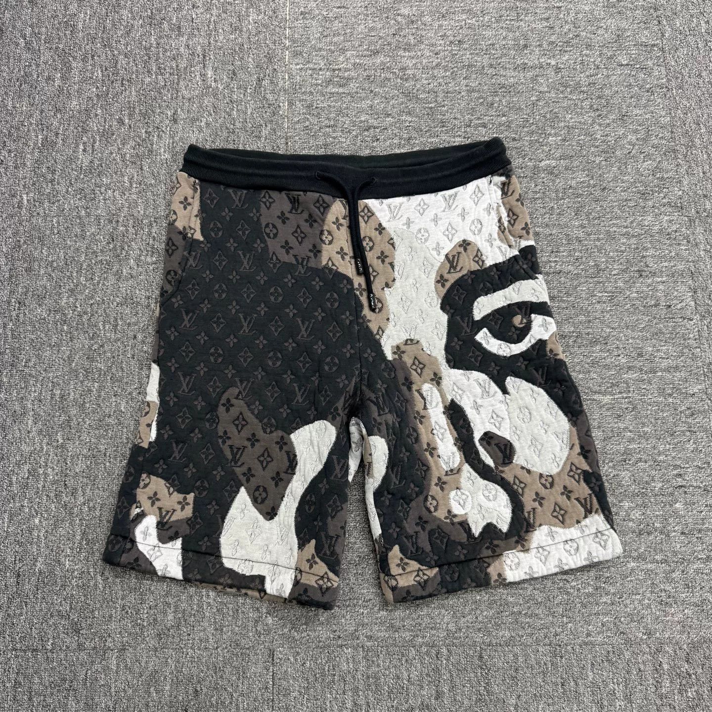 Louis Vuitton Louis Vuitton Monogram Camo Shorts Size M Size US 32 / EU 48 - 2 Thumbnail
