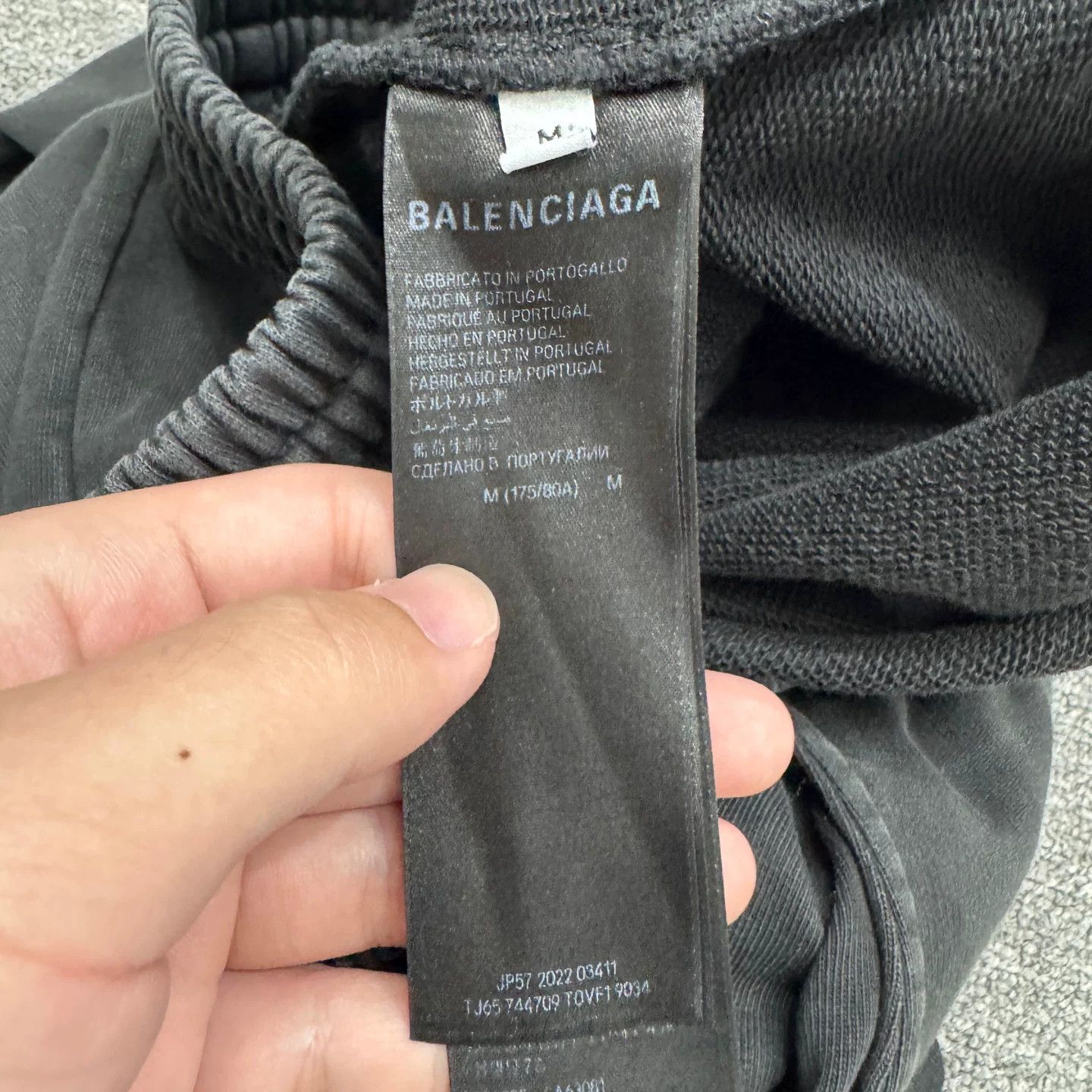 Balenciaga Balenciaga Distressed Logo Sweatpants Size M Size US 32 / EU 48 - 4 Thumbnail