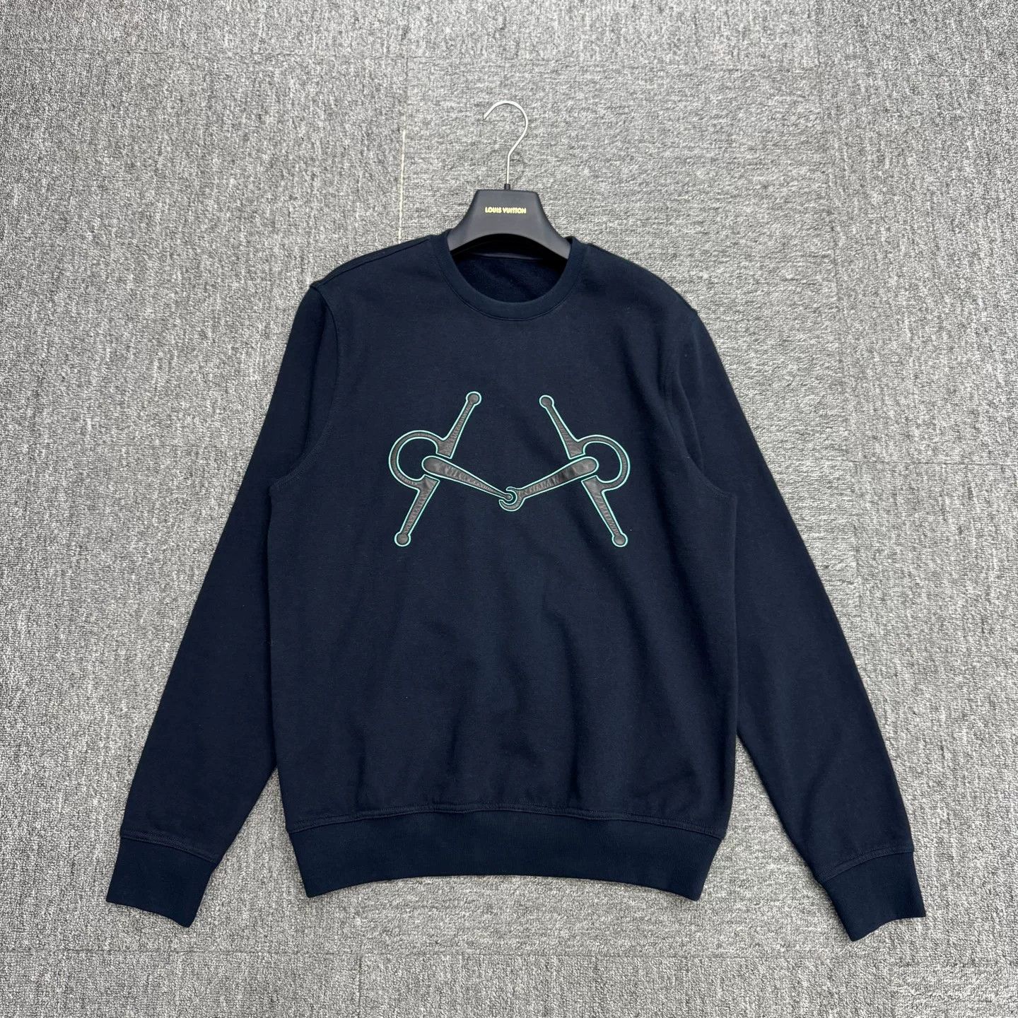 Louis Vuitton Louis Vuitton Bit Motif Sweatshirt Size S Size US S / EU 44-46 / 1 - 2 Thumbnail