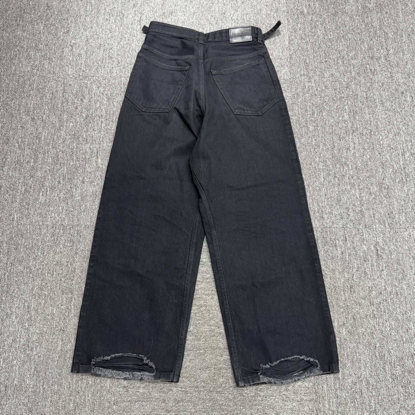 Balenciaga Balenciaga Distressed Denim Jeans XS Size US 28 / EU 44 - 6 Thumbnail
