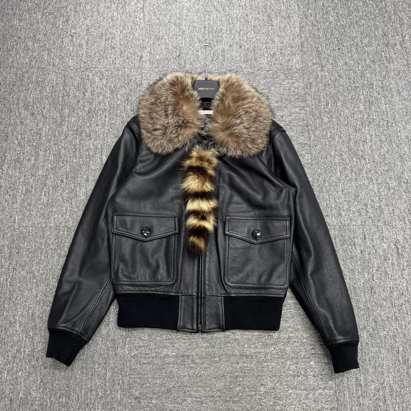 Givenchy Givenchy Raccoon Fur Trim Leather Jacket Size 48 Size US M / EU 48-50 / 2 - 2 Thumbnail