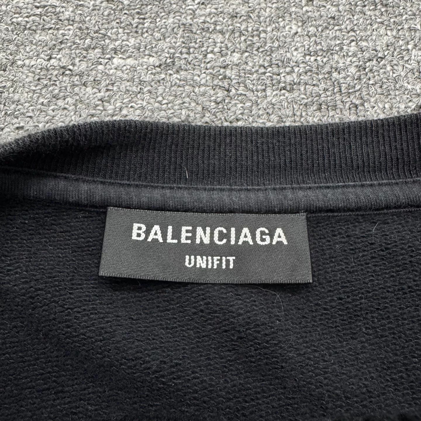 Balenciaga Balenciaga Crest Logo Knit Sweater Size S Size US S / EU 44-46 / 1 - 3 Thumbnail